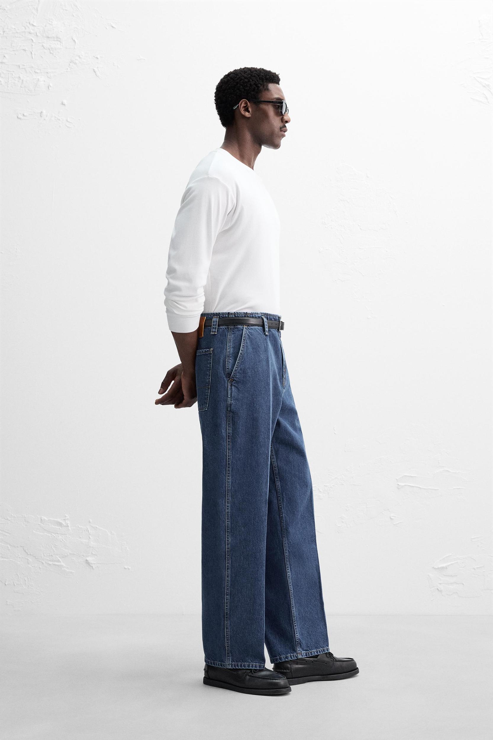 PLEATED STRAIGHT FIT JEANS Product Image