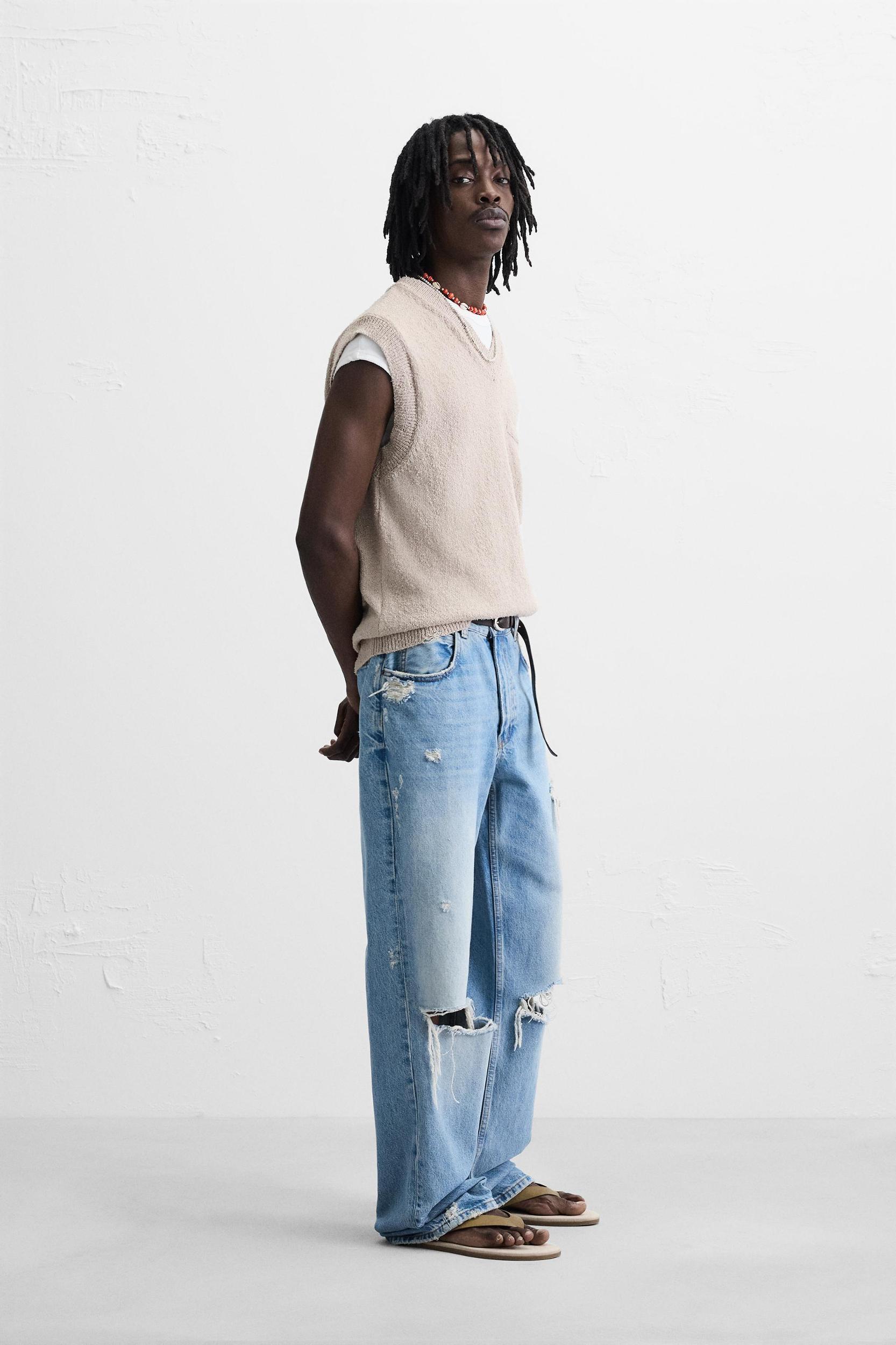 TEXTURED KNIT VEST Product Image