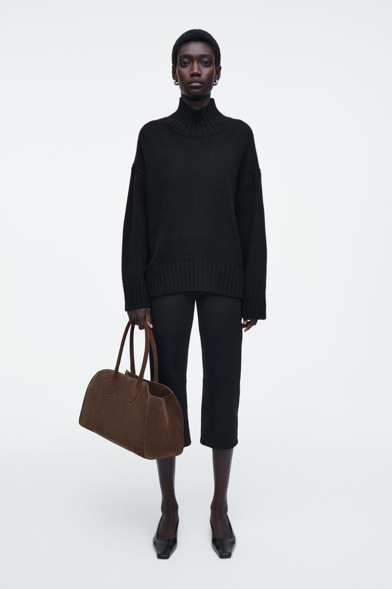 SMALL STUDIO BOWLING BAG - LEATHER Product Image