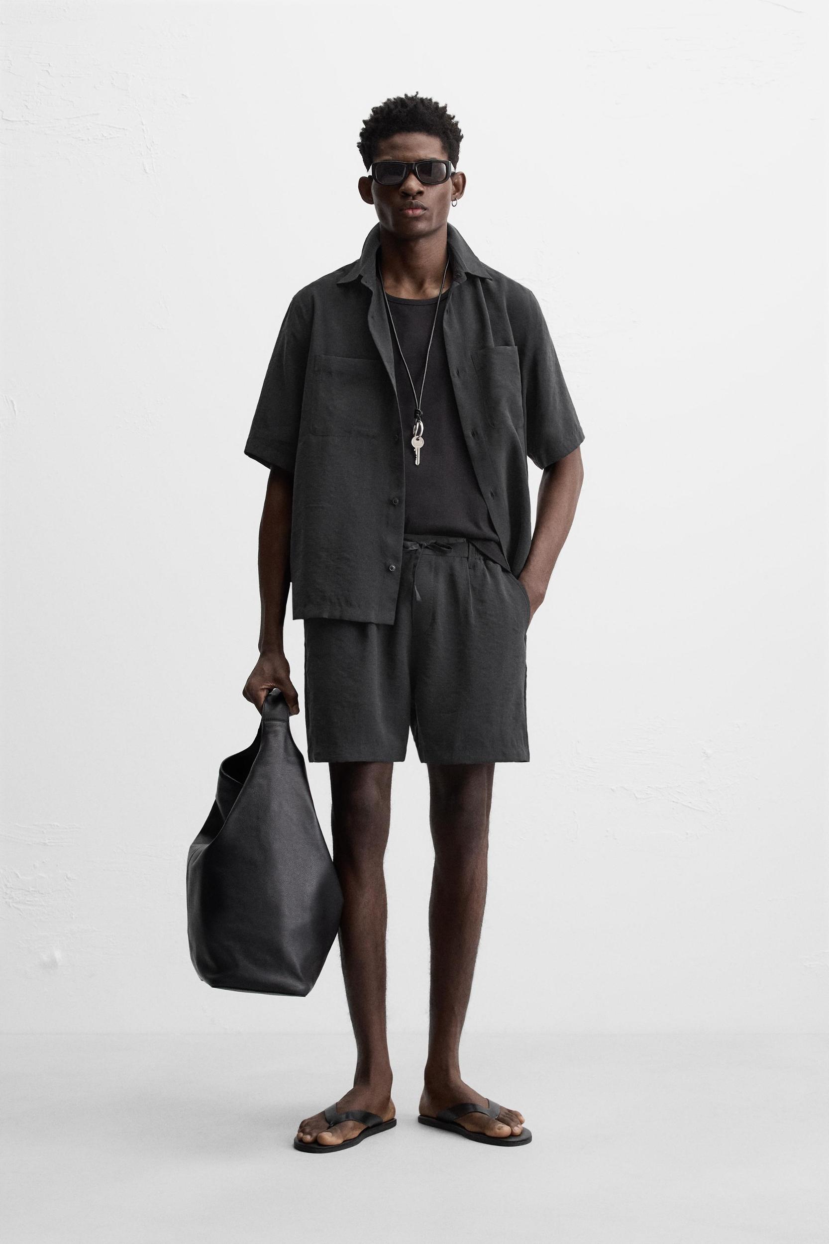 SHORT REGULAR FIT SHORTS Product Image