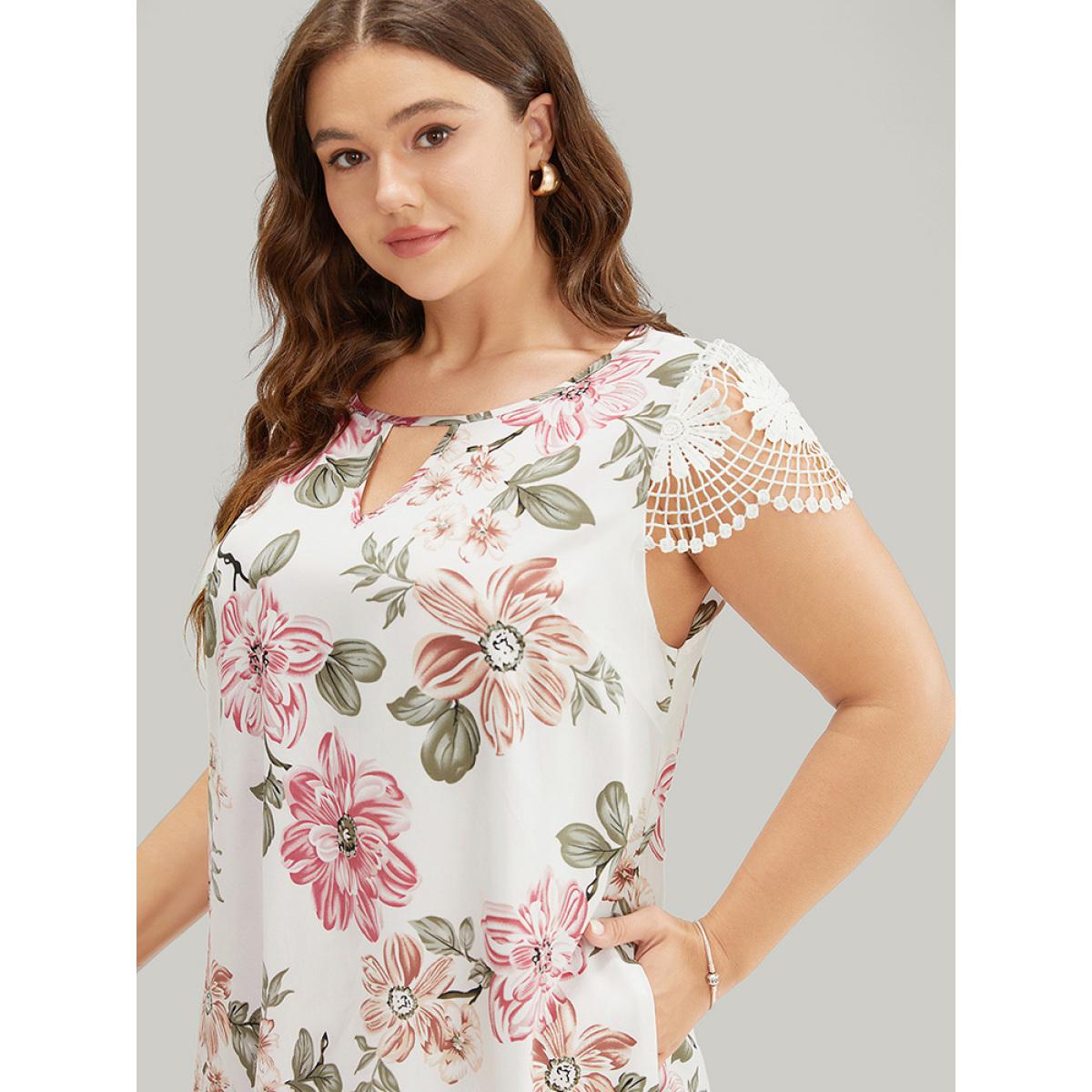 Plus Size Floral Pocket Keyhole Lace Cap Sleeve Flutter Dress Multicolor Women Elegant Printed Keyhole Cut-Out Cap Sleeve Curvy Knee Dress BloomChic 26/4X Product Image