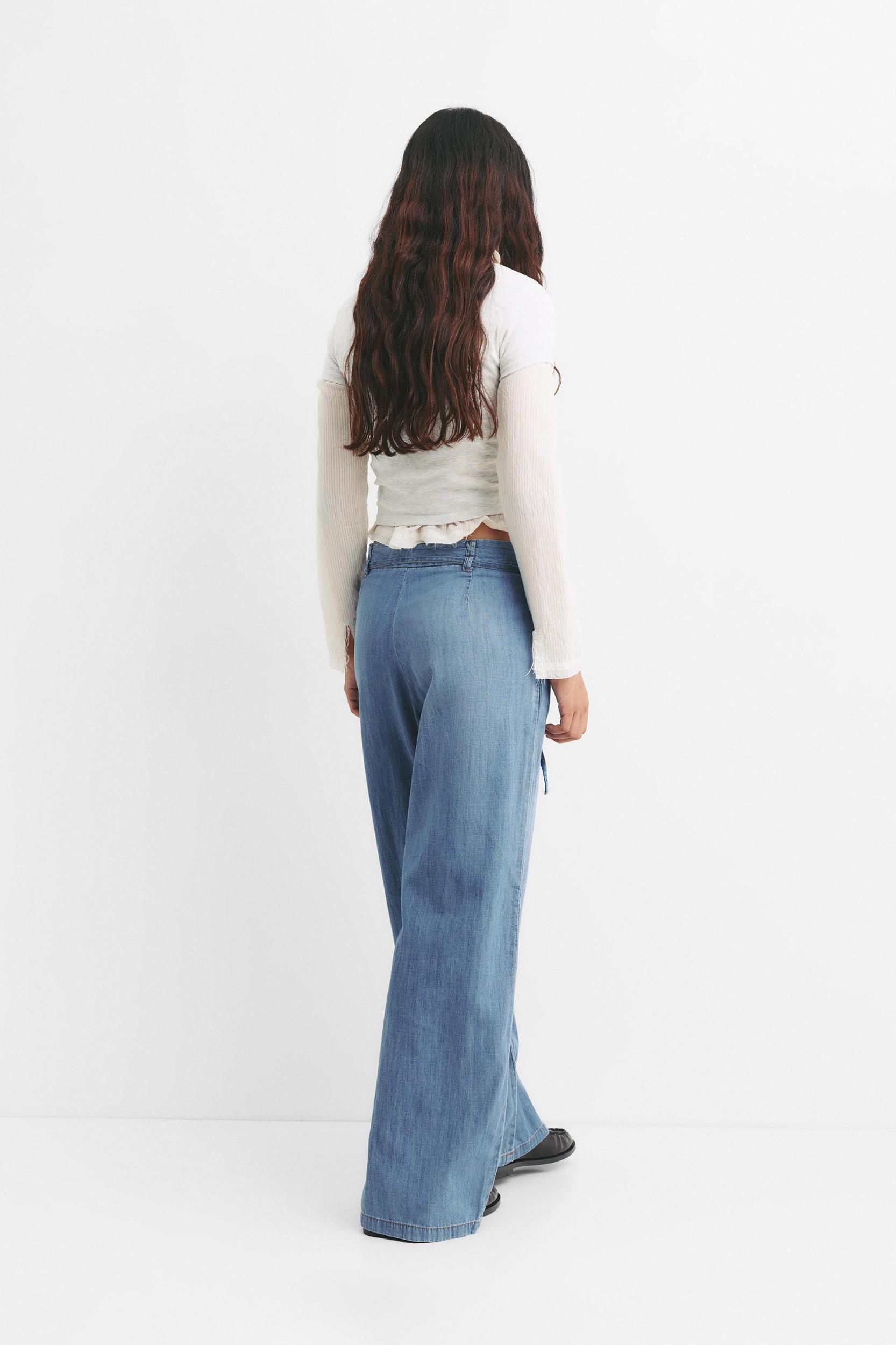 Wide-leg jeans with drawstring Product Image