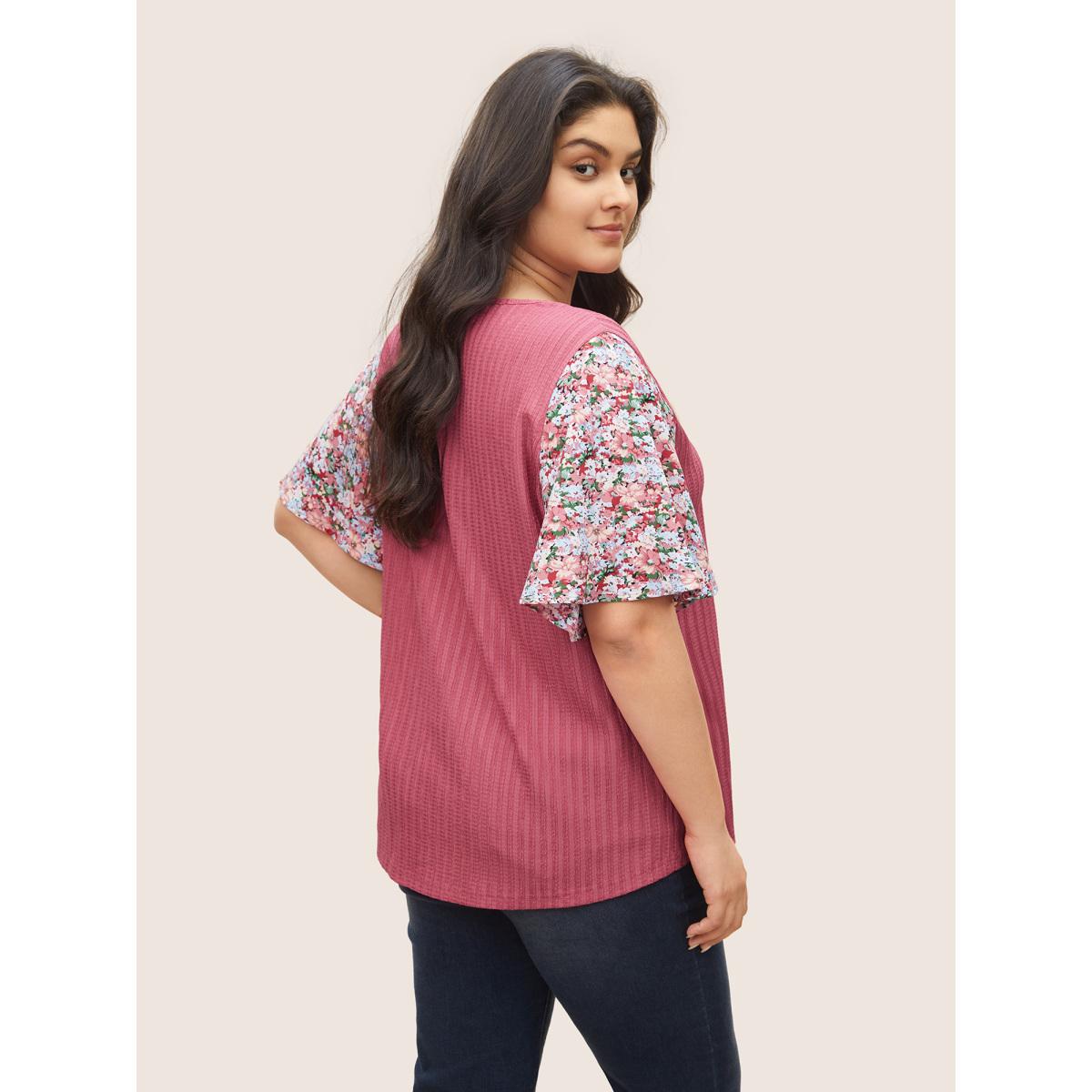 Plus Size Ditsy Floral Patchwork Plisse Flutter Sleeve T-shirt Pink Women Elegant V-neck Everyday T-shirts BloomChic 12/L Product Image