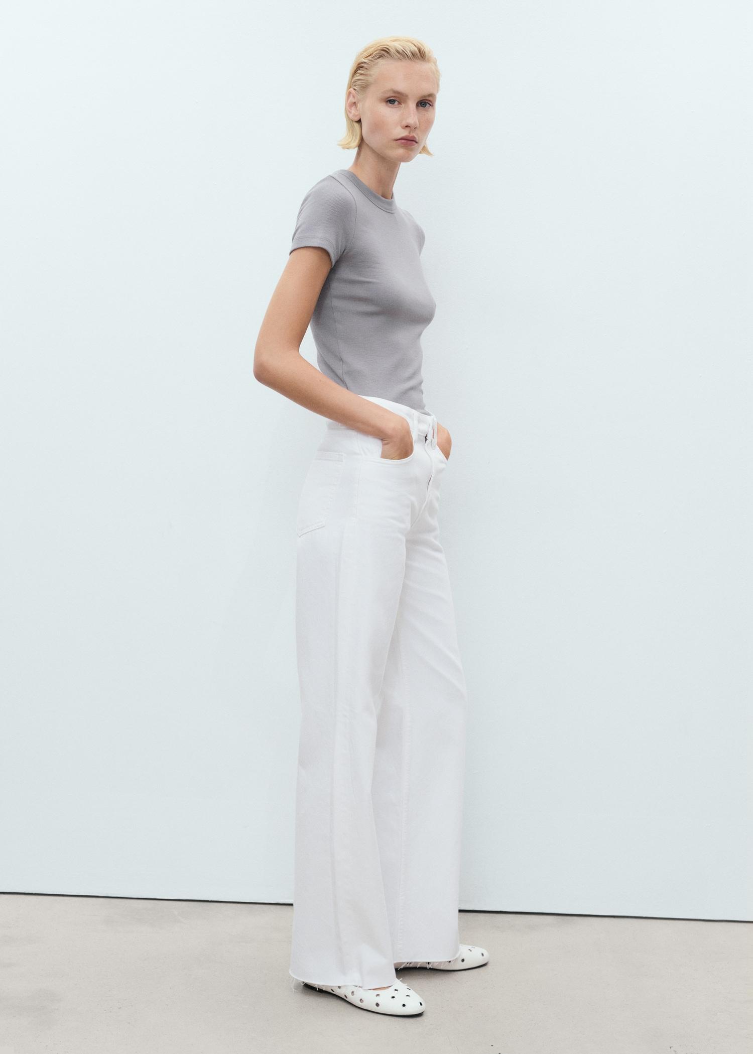 Danila wideleg high-rise jeans - Women | MANGO USA Product Image