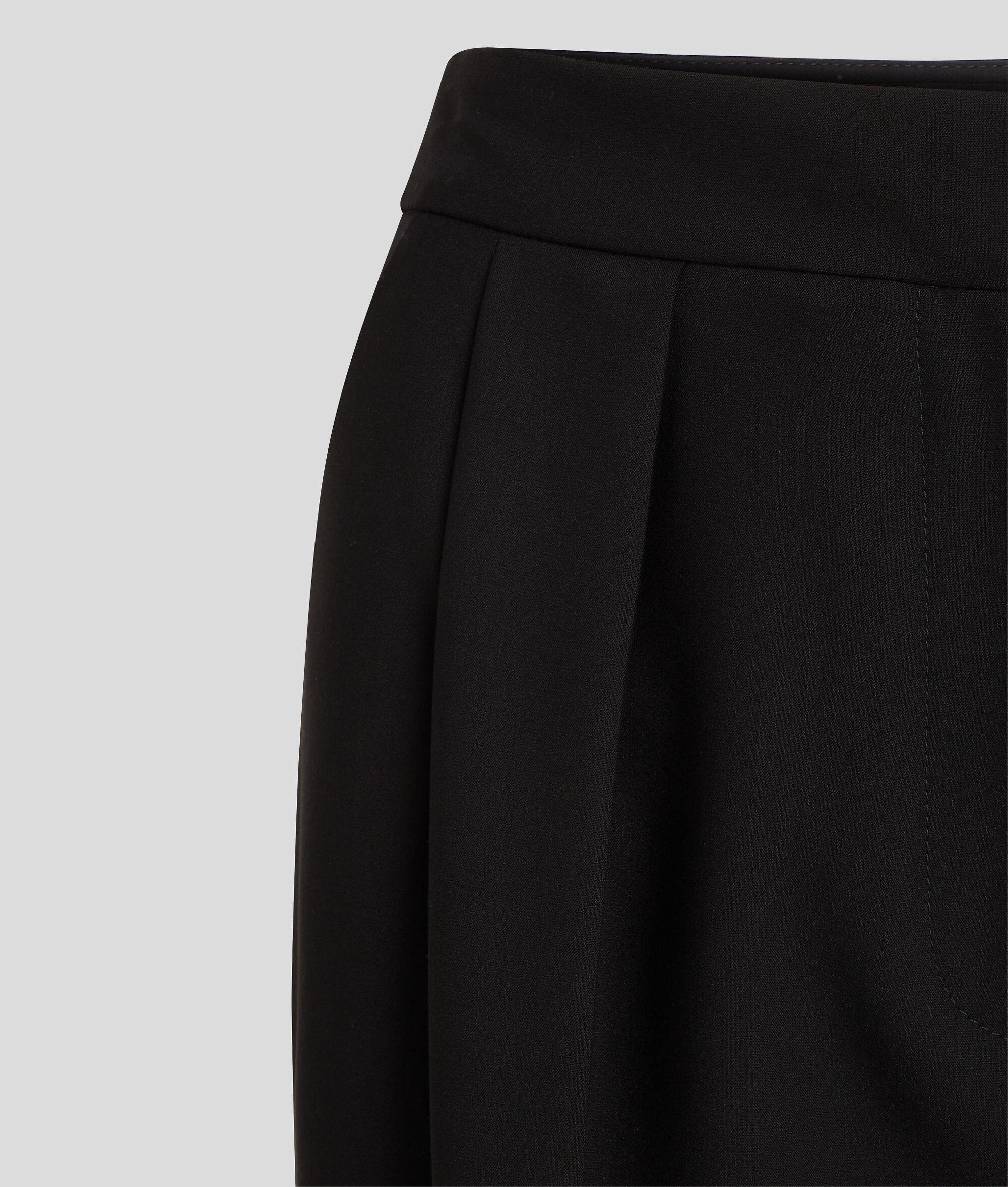 TAILORED WIDE-LEG PANTS Product Image