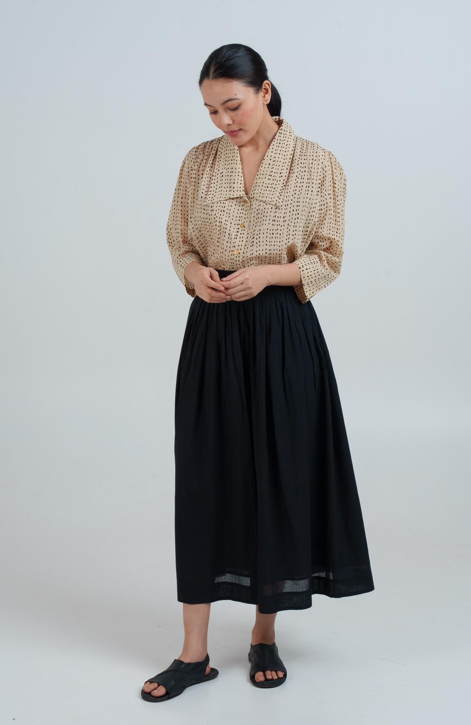 The Tiny-Dotted Shirt Product Image