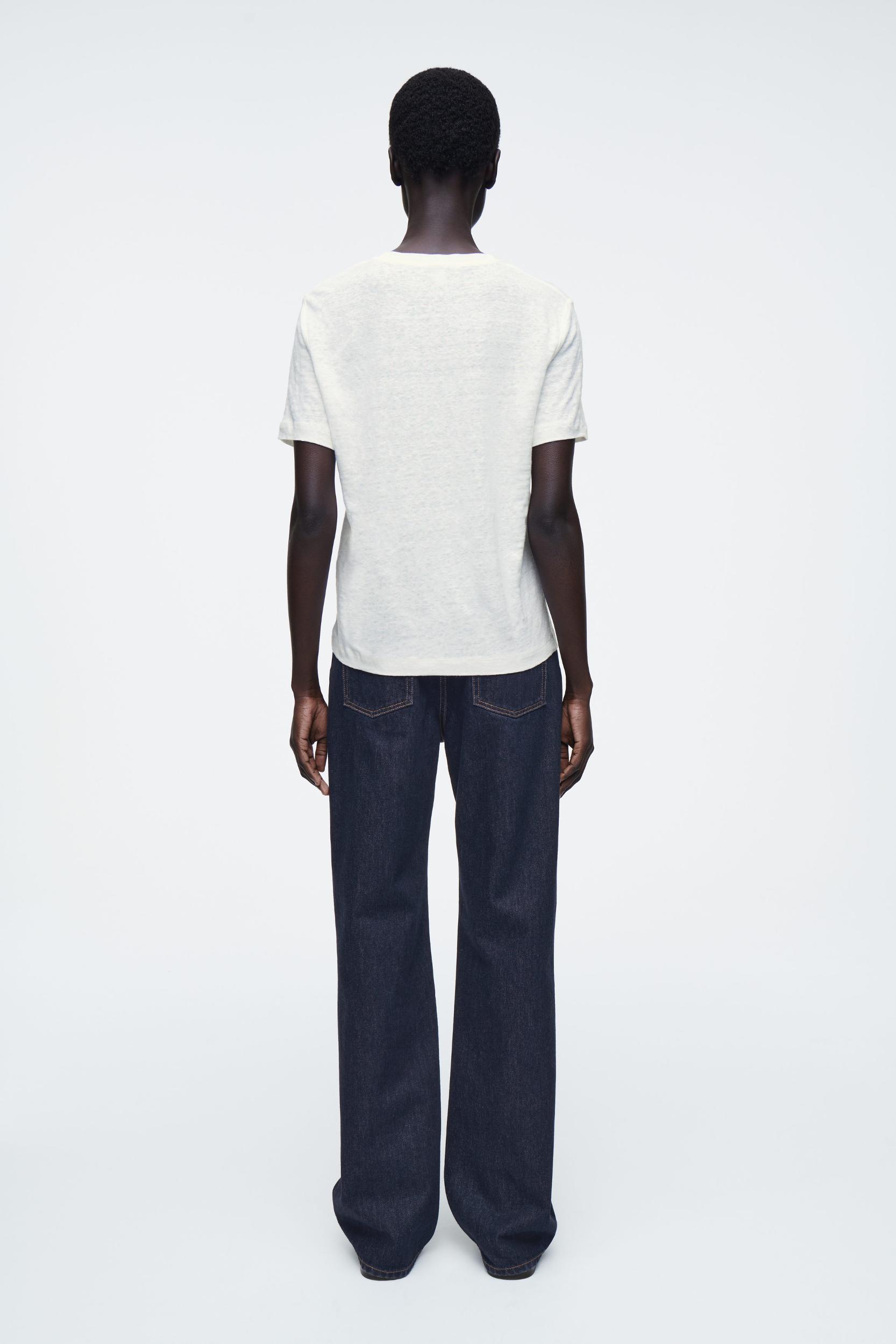 CREW-NECK LINEN T-SHIRT Product Image