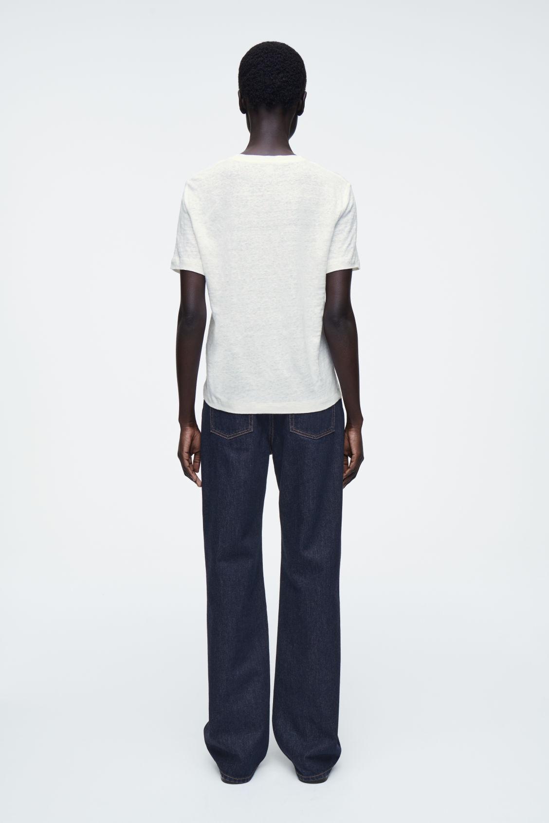 CREW-NECK LINEN T-SHIRT Product Image