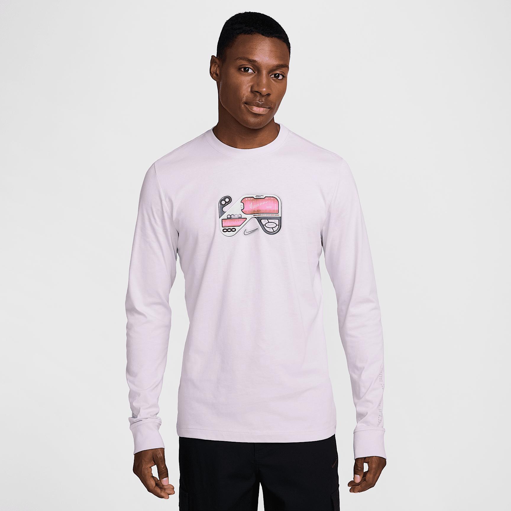 Men's Nike Sportswear Long-Sleeve T-Shirt Product Image