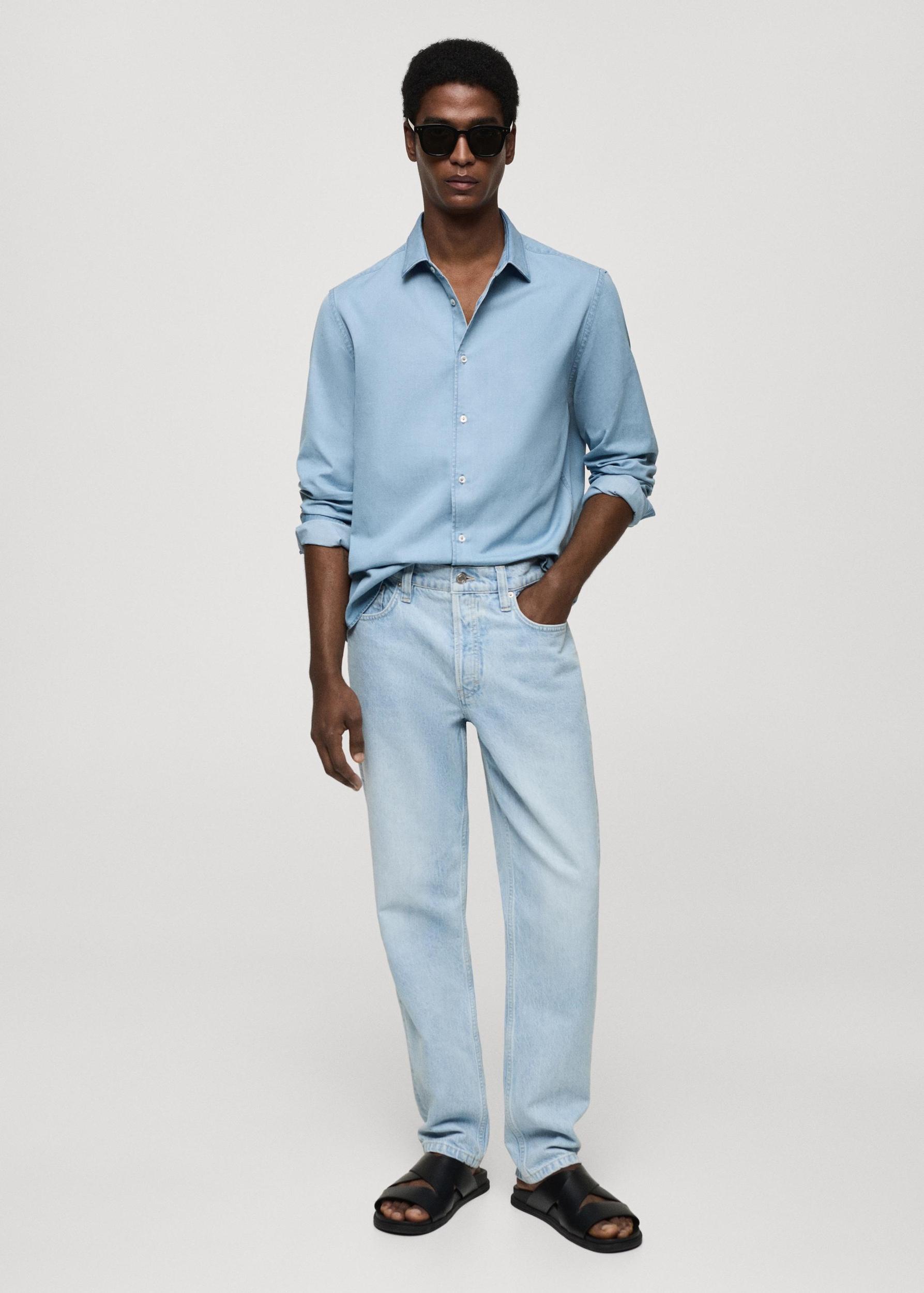 Regular-fit cotton chambray shirt - Men | MANGO USA Product Image