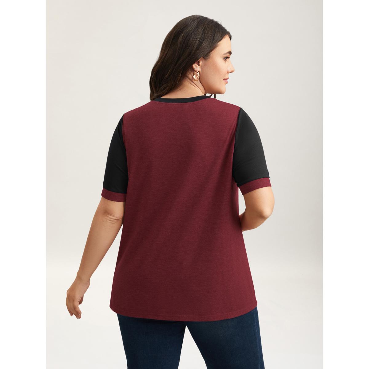 Plus Size Stretchy Scalloped Lace Color Contrast T-Shirt Aegean Women Timeless Contrast Round Neck Elegant T-shirts BloomChic 26/4X Product Image