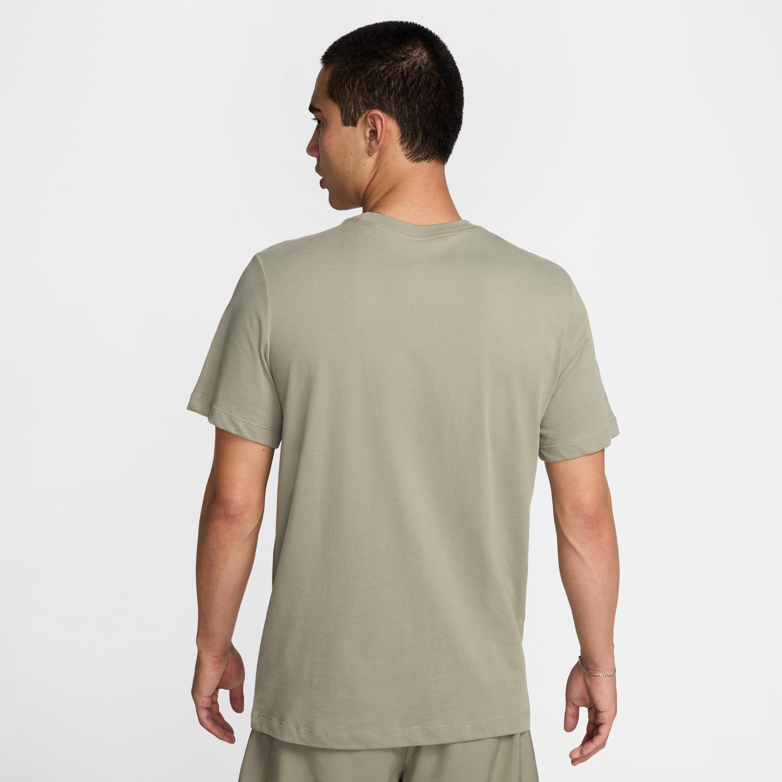 Nike Men's Dri-FIT Fitness T-Shirt Product Image