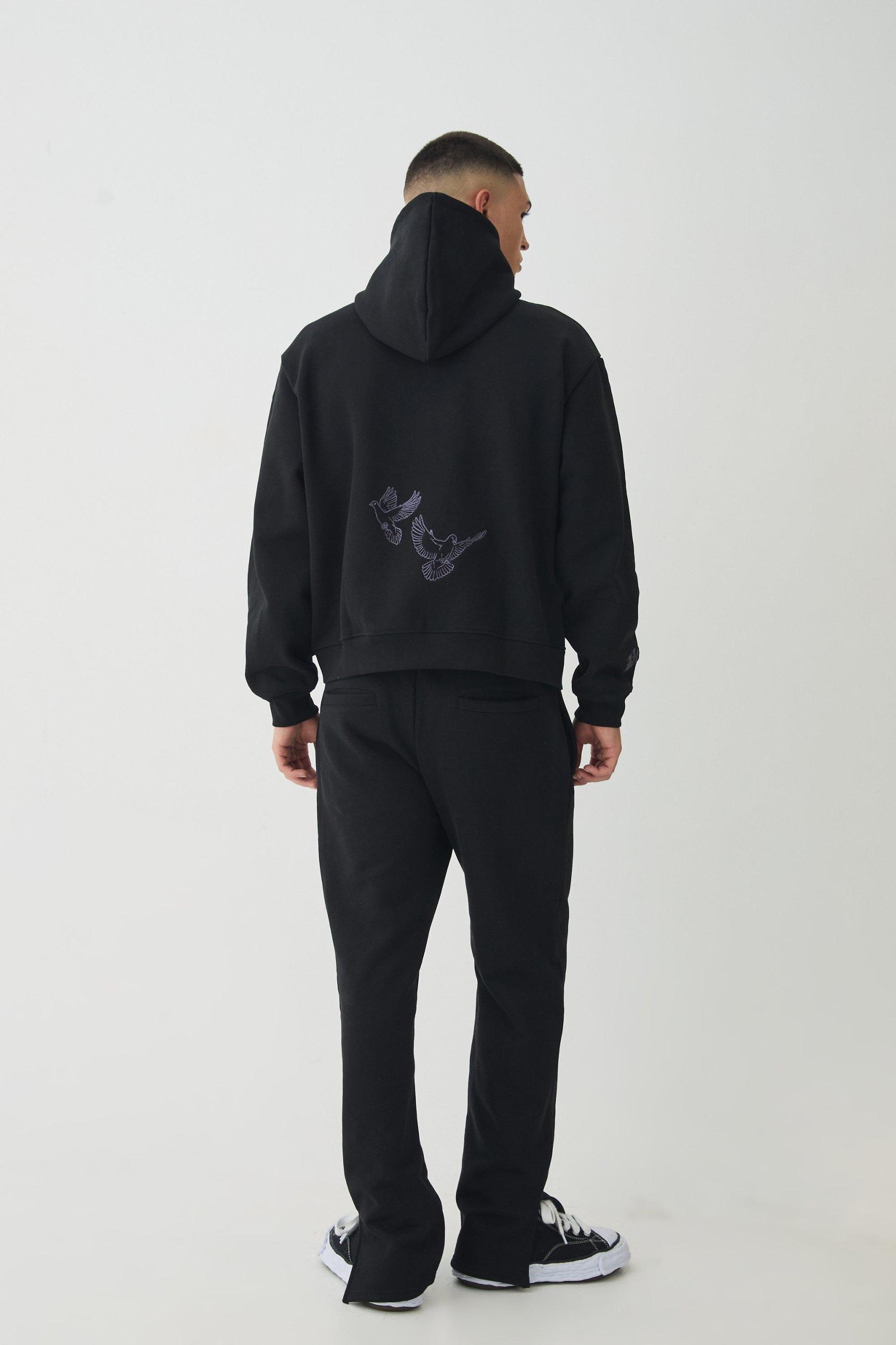 Smart Oversized Boxy Embroidered Super Heavyweight Zip Through Loopback Hoodie | boohooMAN USA Product Image