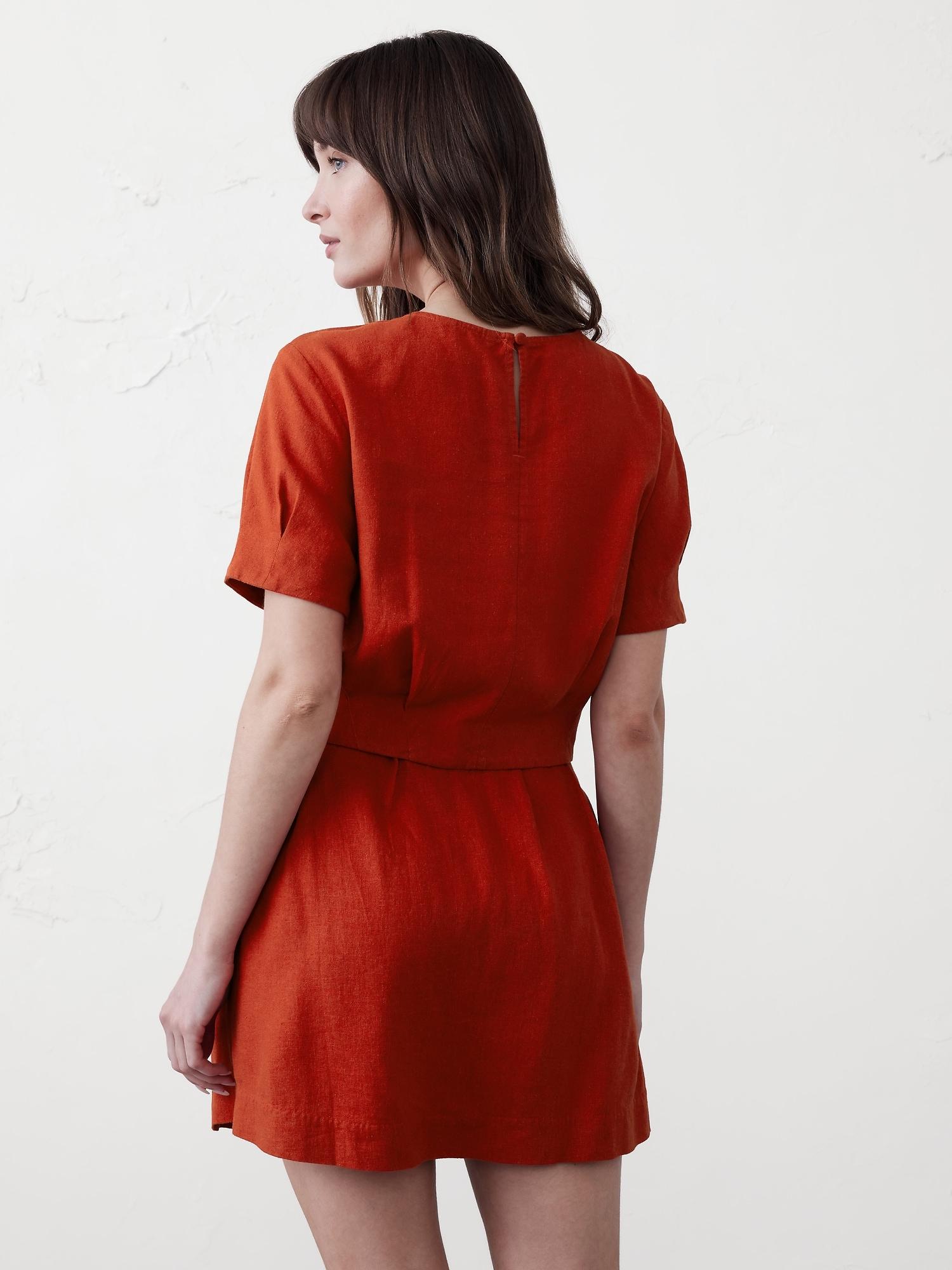 Linen-Blend Hem Pleated Top Product Image