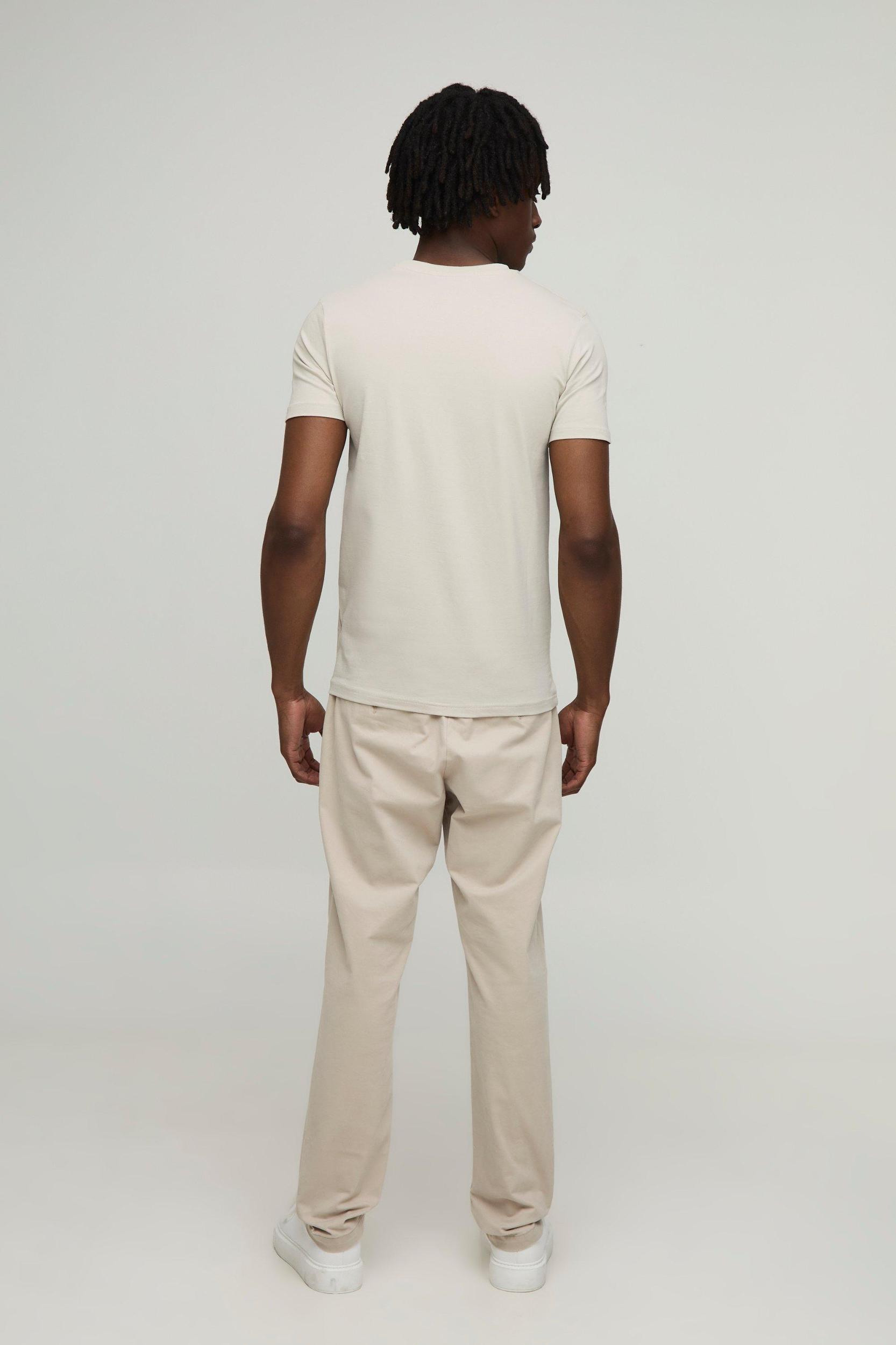 Basic Muscle Fit Crew Neck T-Shirt | boohooMAN USA Product Image