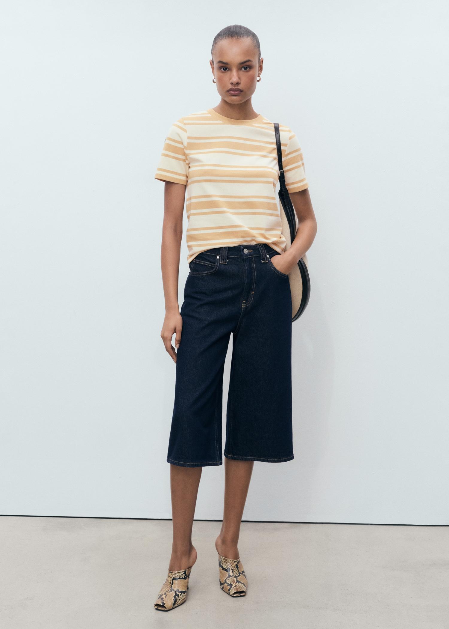 Contrasting collar cotton t-shirt - Women | MANGO USA Product Image