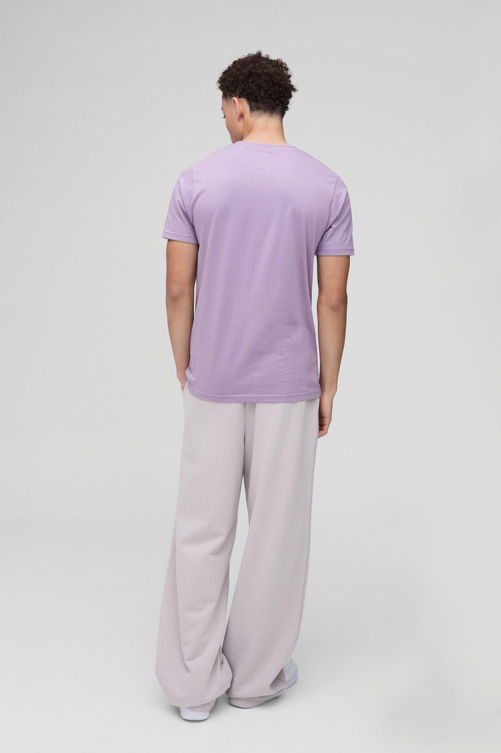 Basic Slim Fit Crew Neck T-Shirt | boohooMAN USA Product Image