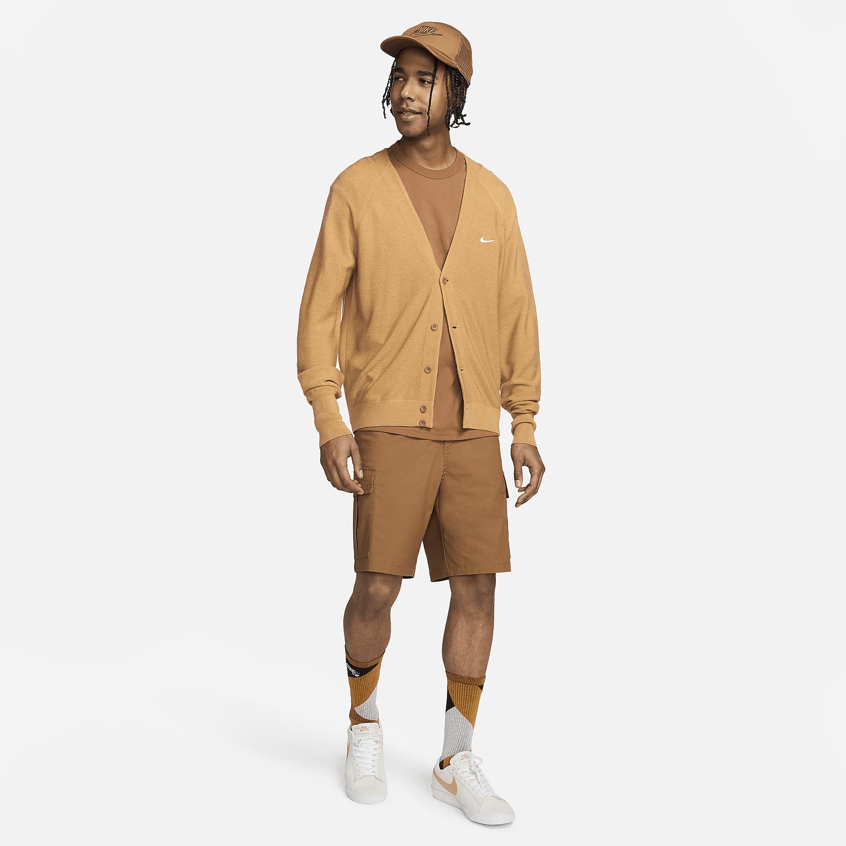 Nike Club Men's Woven Cargo Shorts Product Image