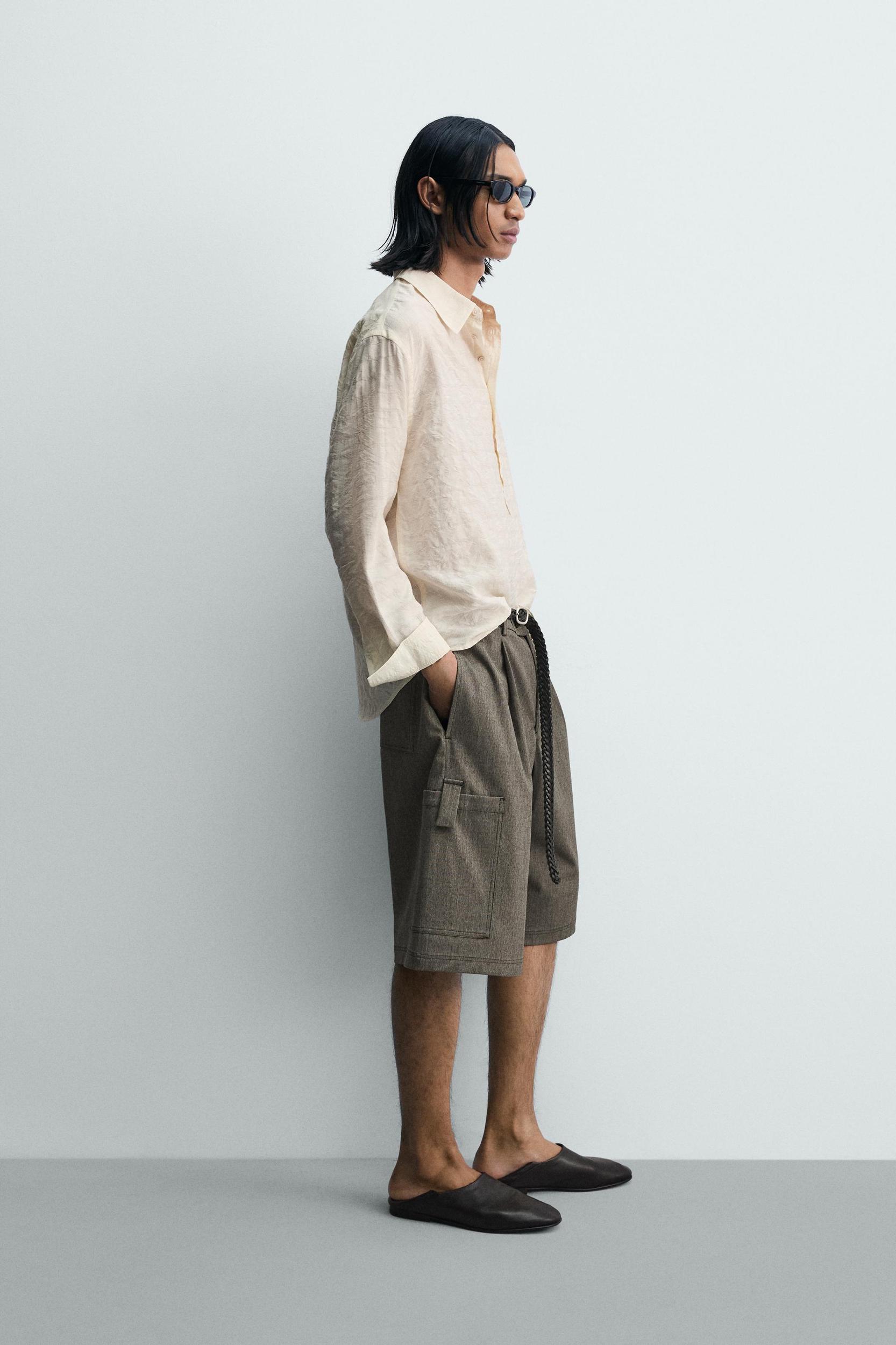 RELAXED WIDE FIT CARGO SHORTS Product Image