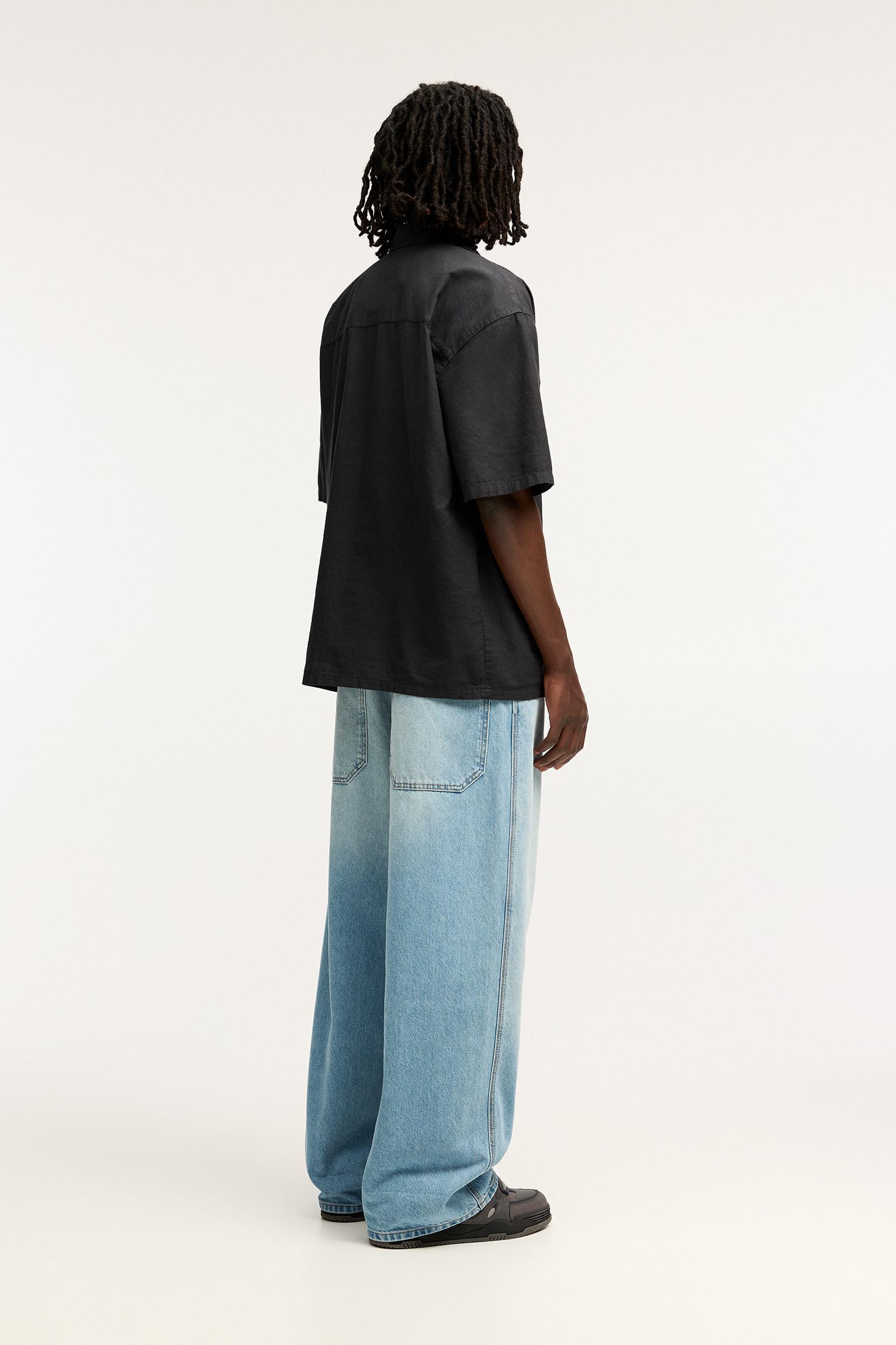 Basic short sleeve linen blend shirt Product Image