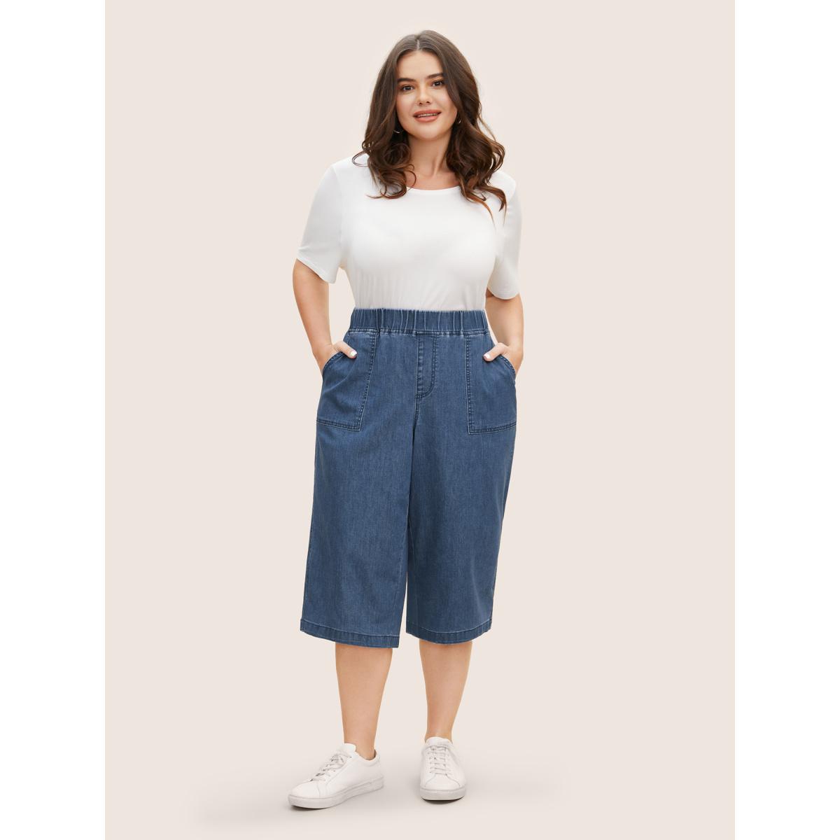 Plus Size Medium Wash Wide Leg Patch Pocket Cropped Jeans Women Denimblue Casual High stretch Patch pocket Jeans BloomChic 16/1X Product Image
