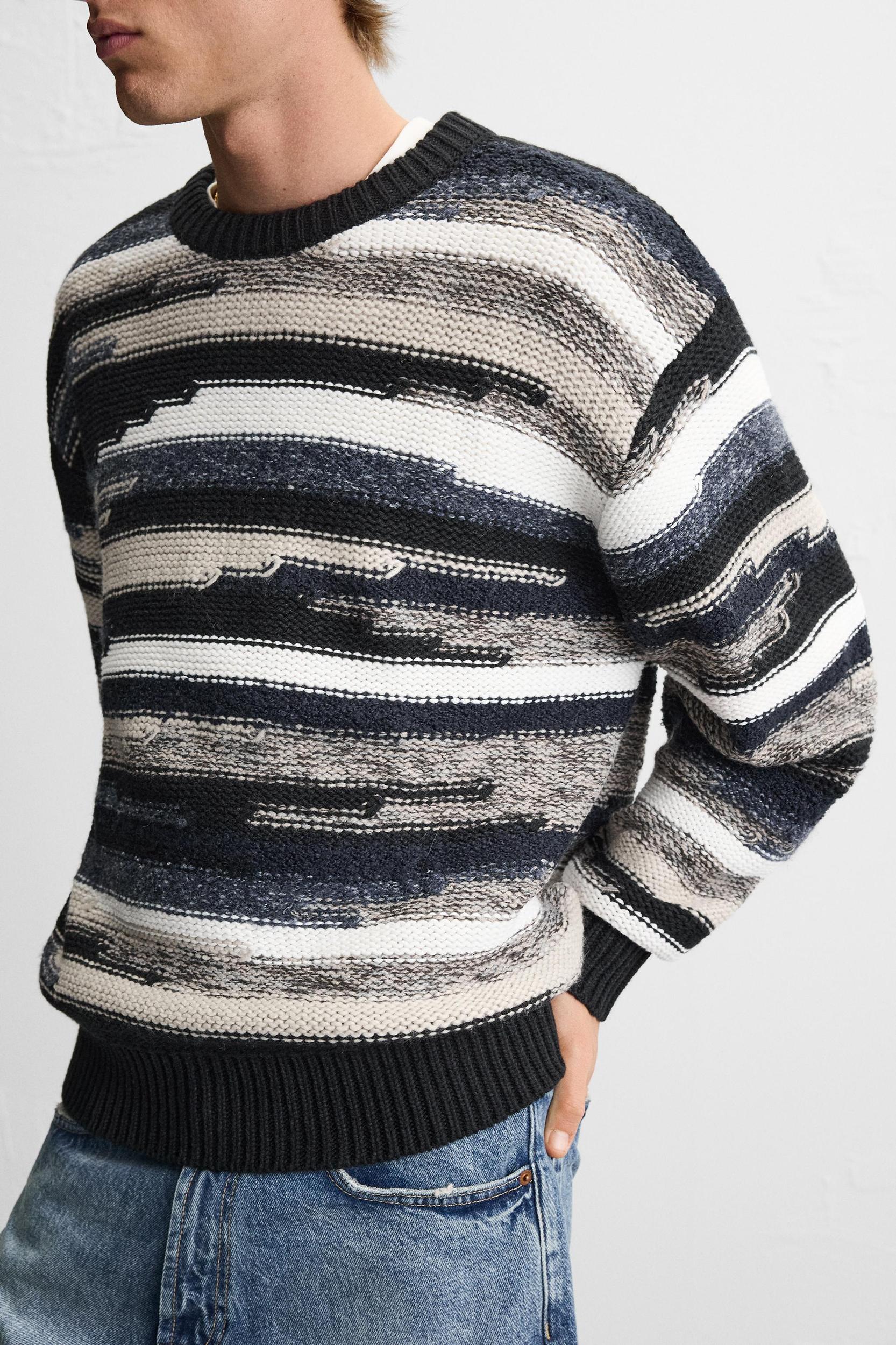 GEOMETRIC JACQUARD SWEATER Product Image