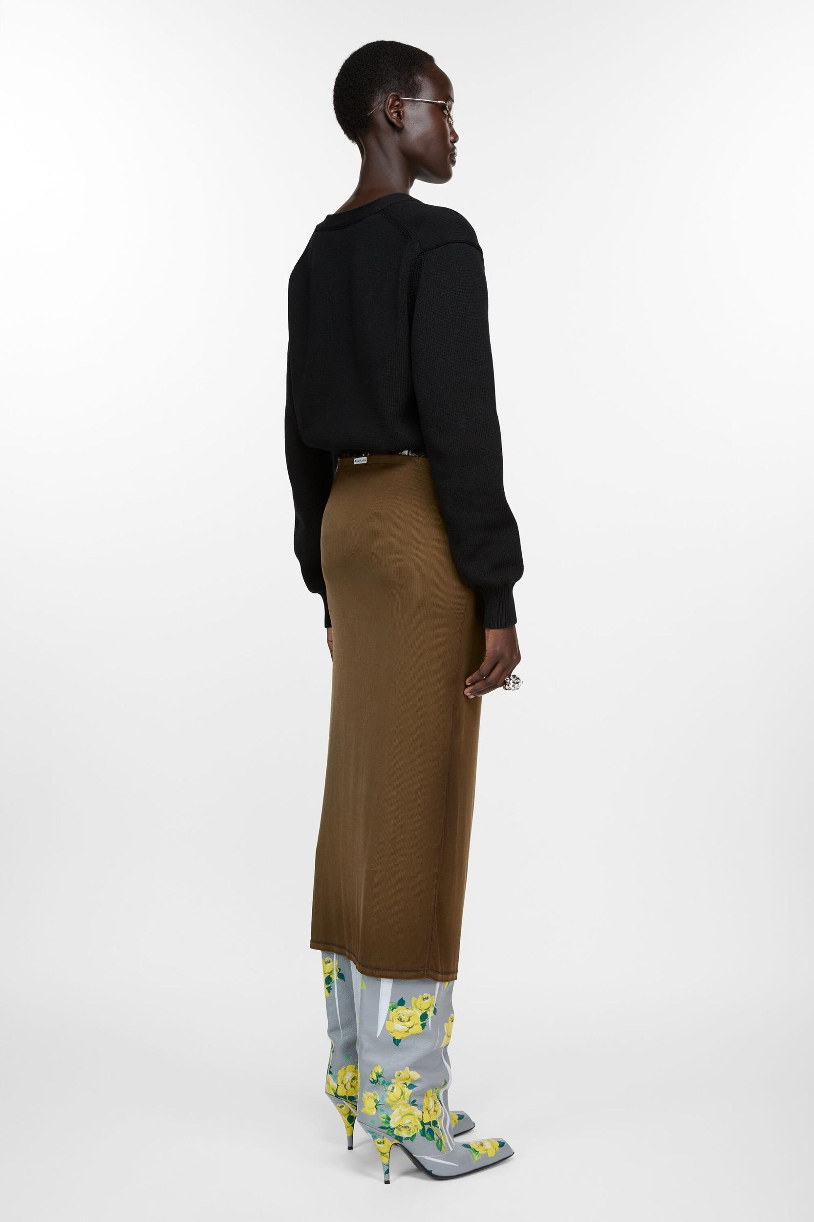 Fitted skirt Product Image