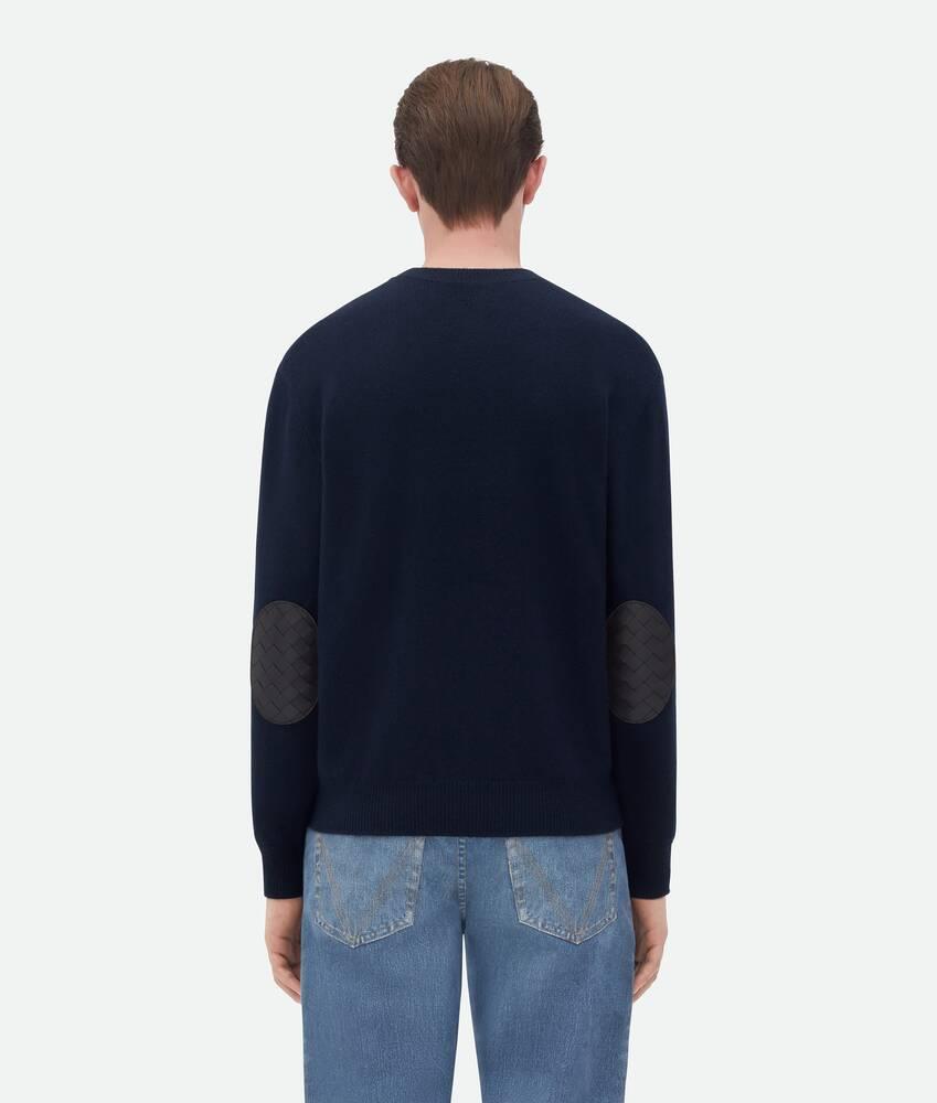 Men's Cashmere Jumper in Navy Product Image