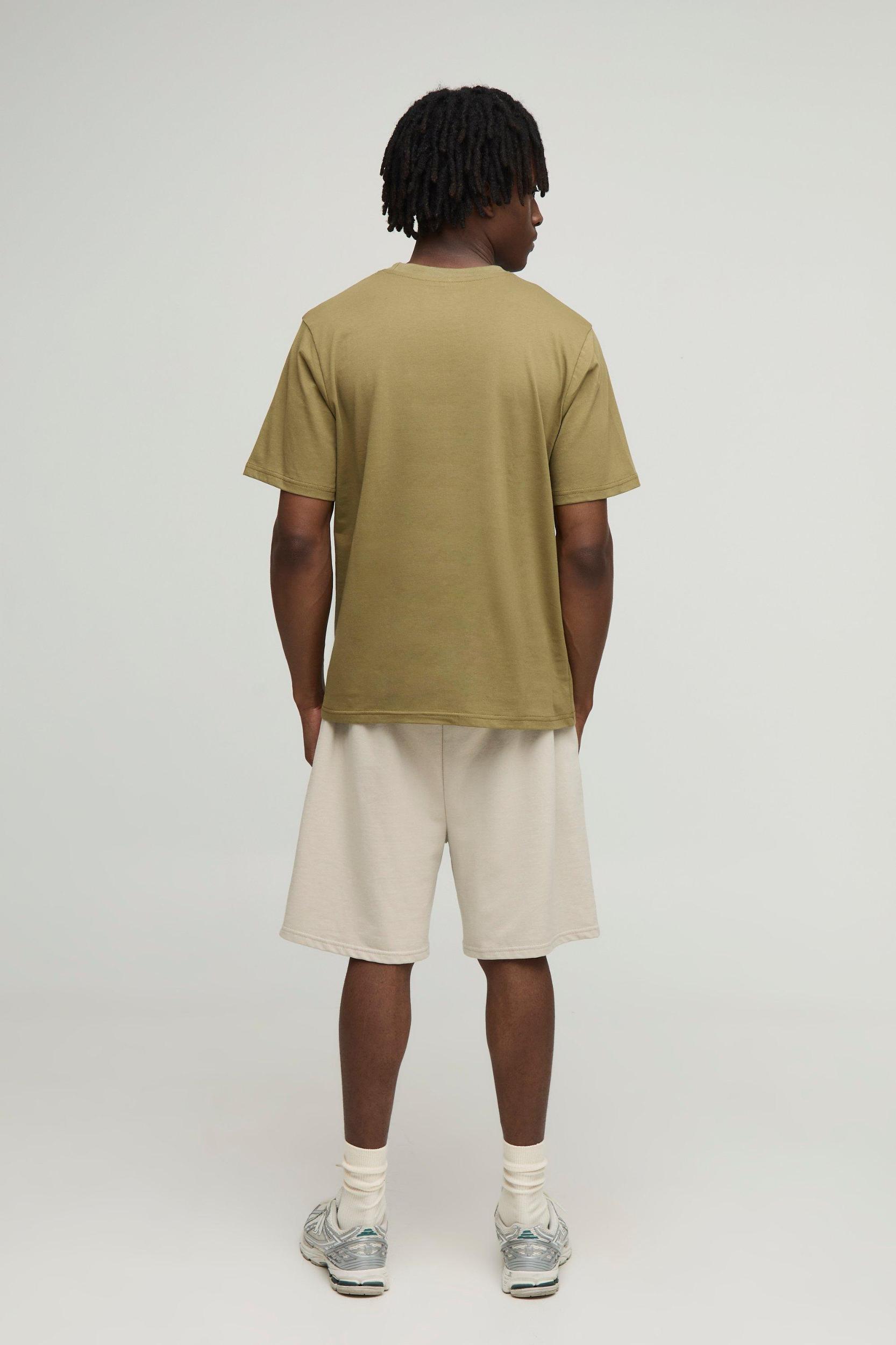 Regular Fit Basic Crew Neck T-shirt | boohooMAN USA Product Image