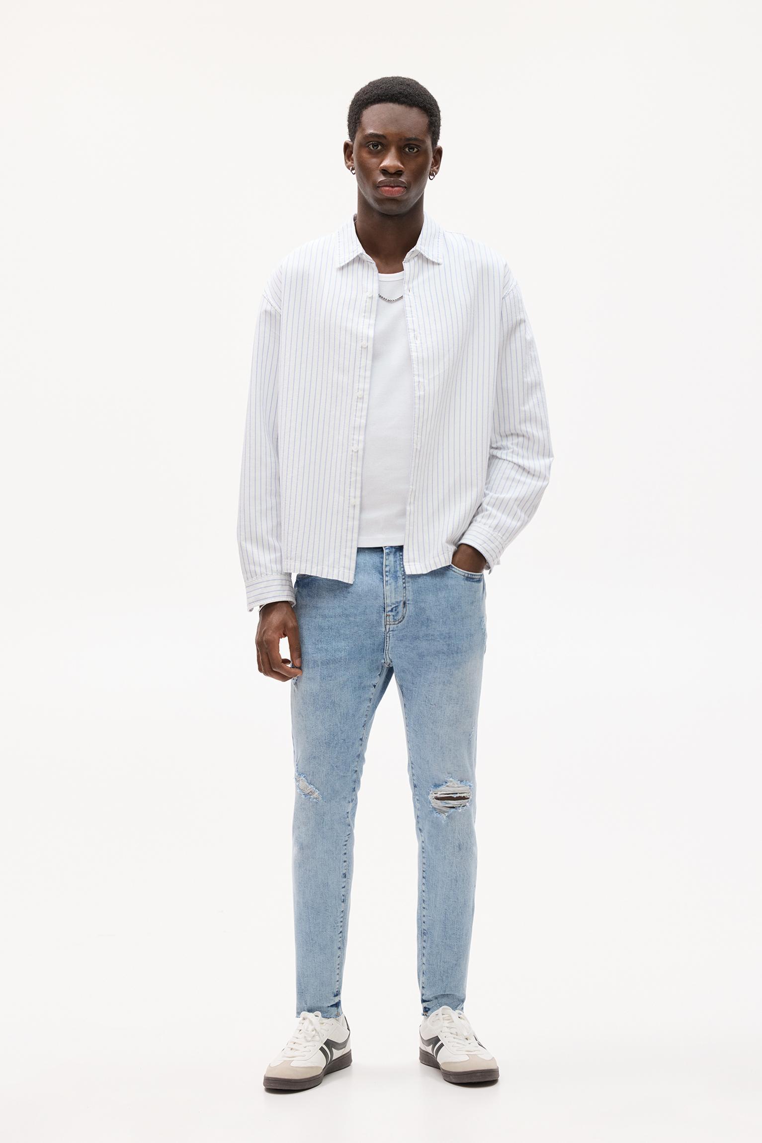 Ripped carrot fit jeans Product Image