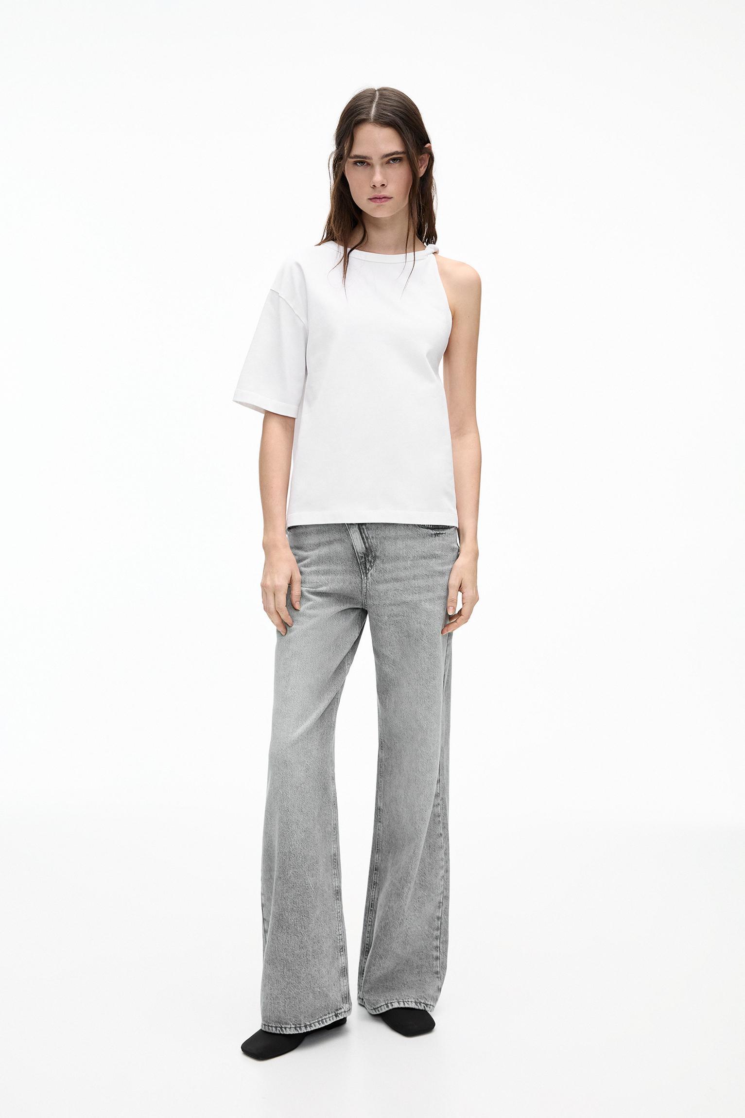 Asymmetric knotted T-shirt Product Image