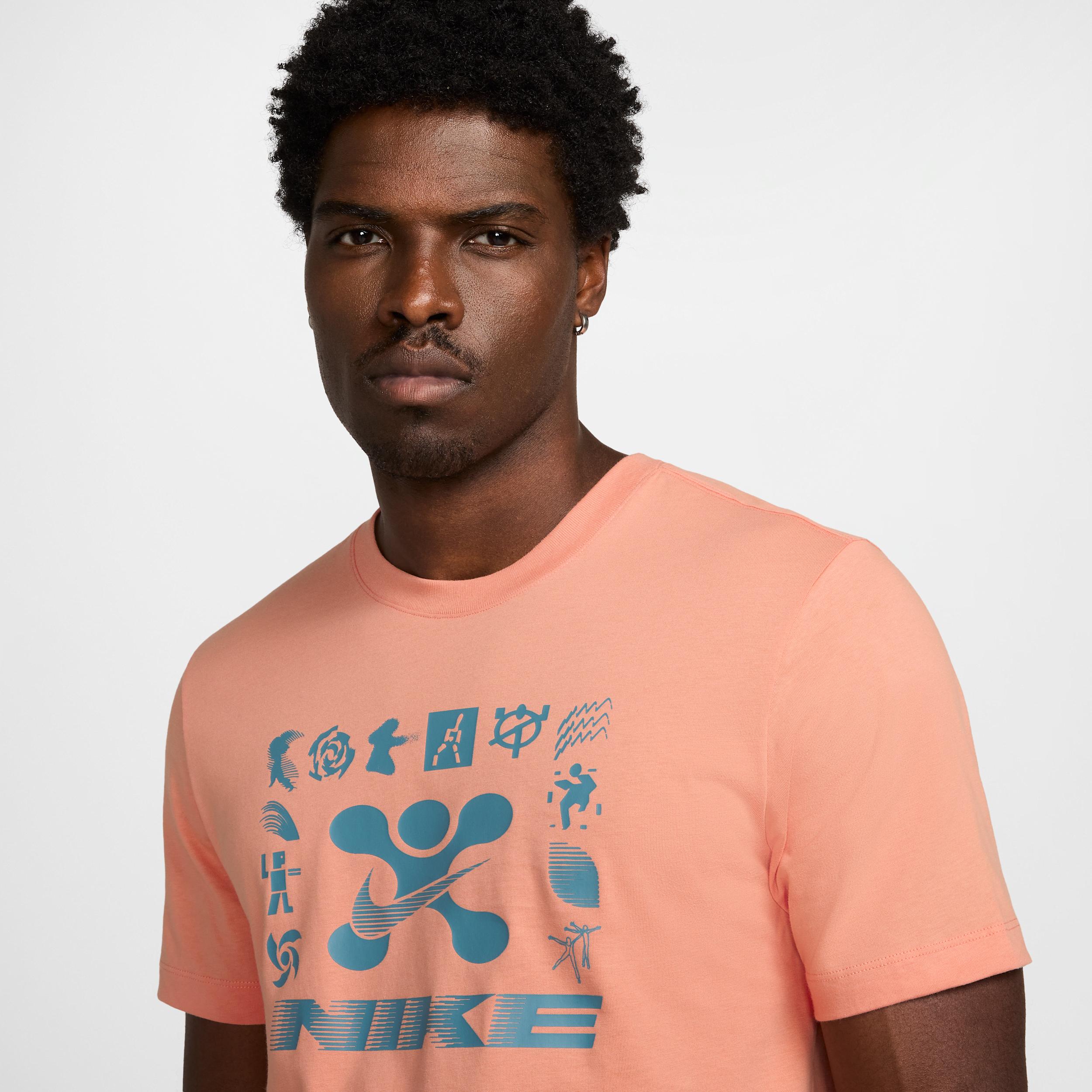 Nike Men's Fitness T-Shirt Product Image