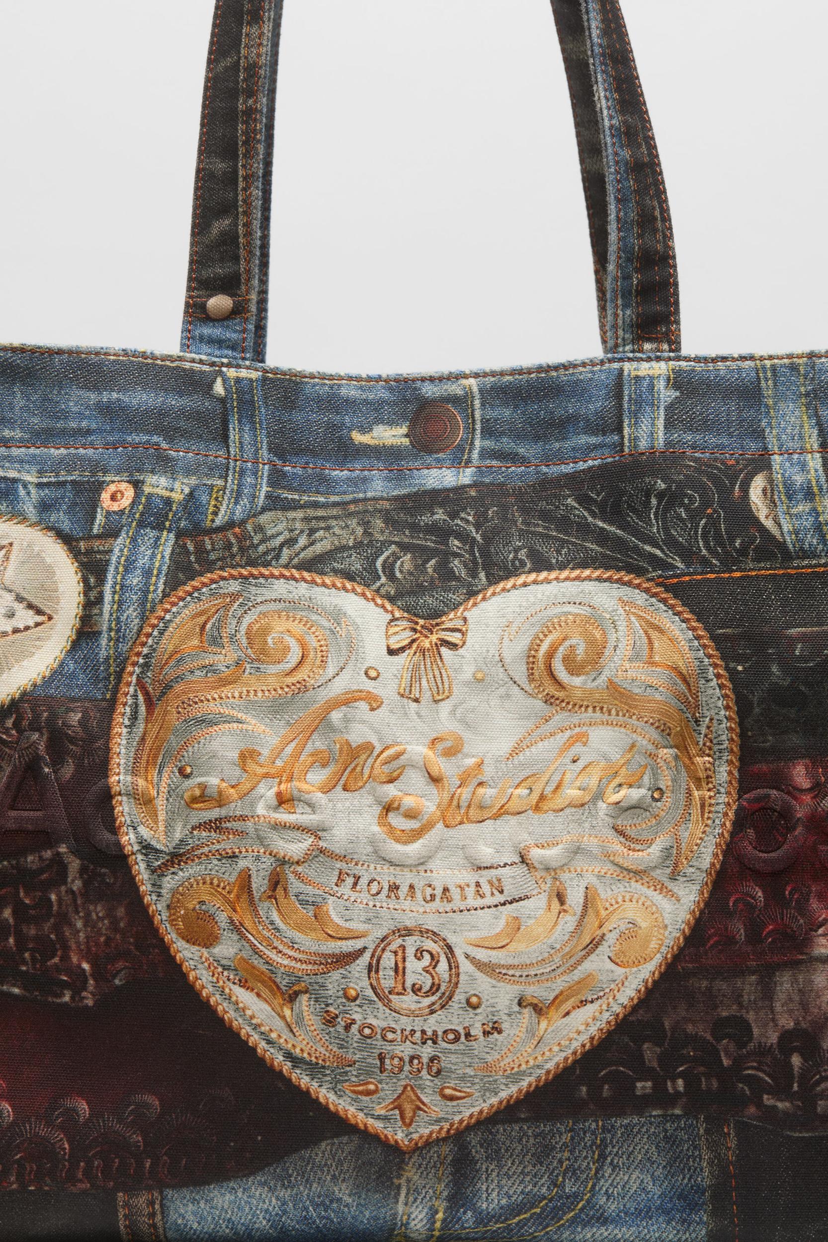 Logo Shoulder Tote Bag Product Image