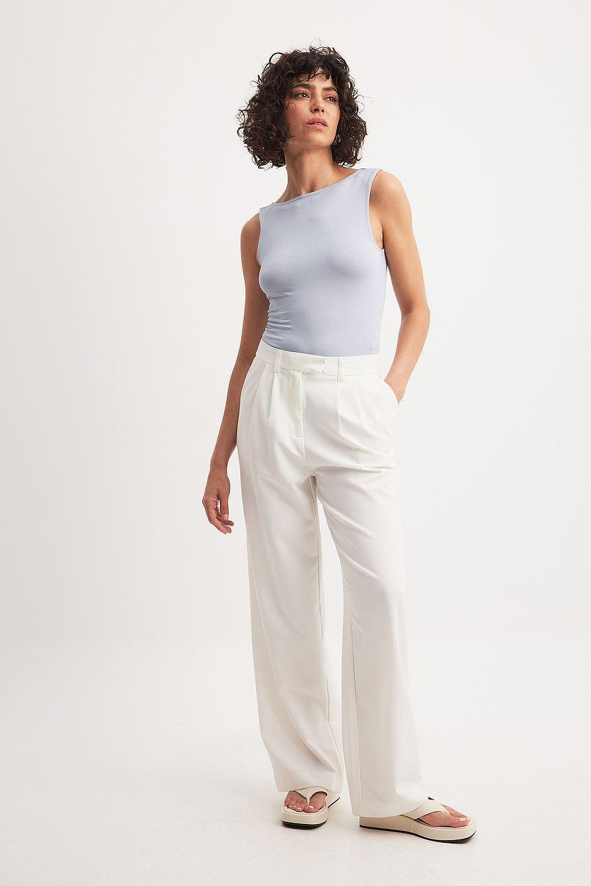 Soft Line Boat Neck Sleeveless Body Product Image