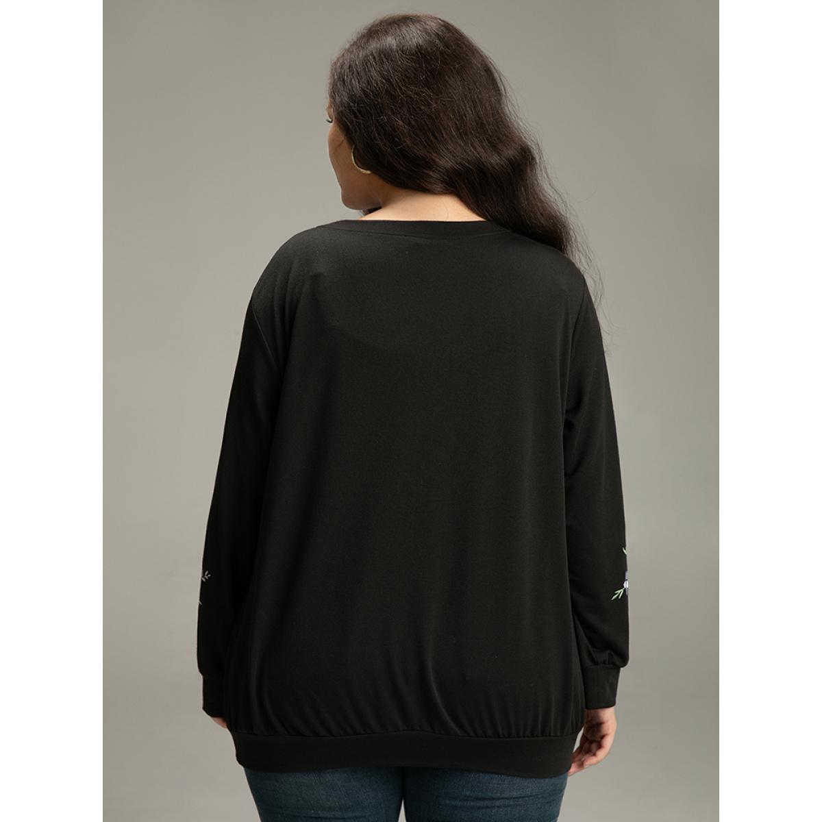 Plus Size Floral Embroidered Crew Neck Sweatshirt Women Black Casual Embroidered Round Neck Dailywear Sweatshirts BloomChic 26/4X Product Image