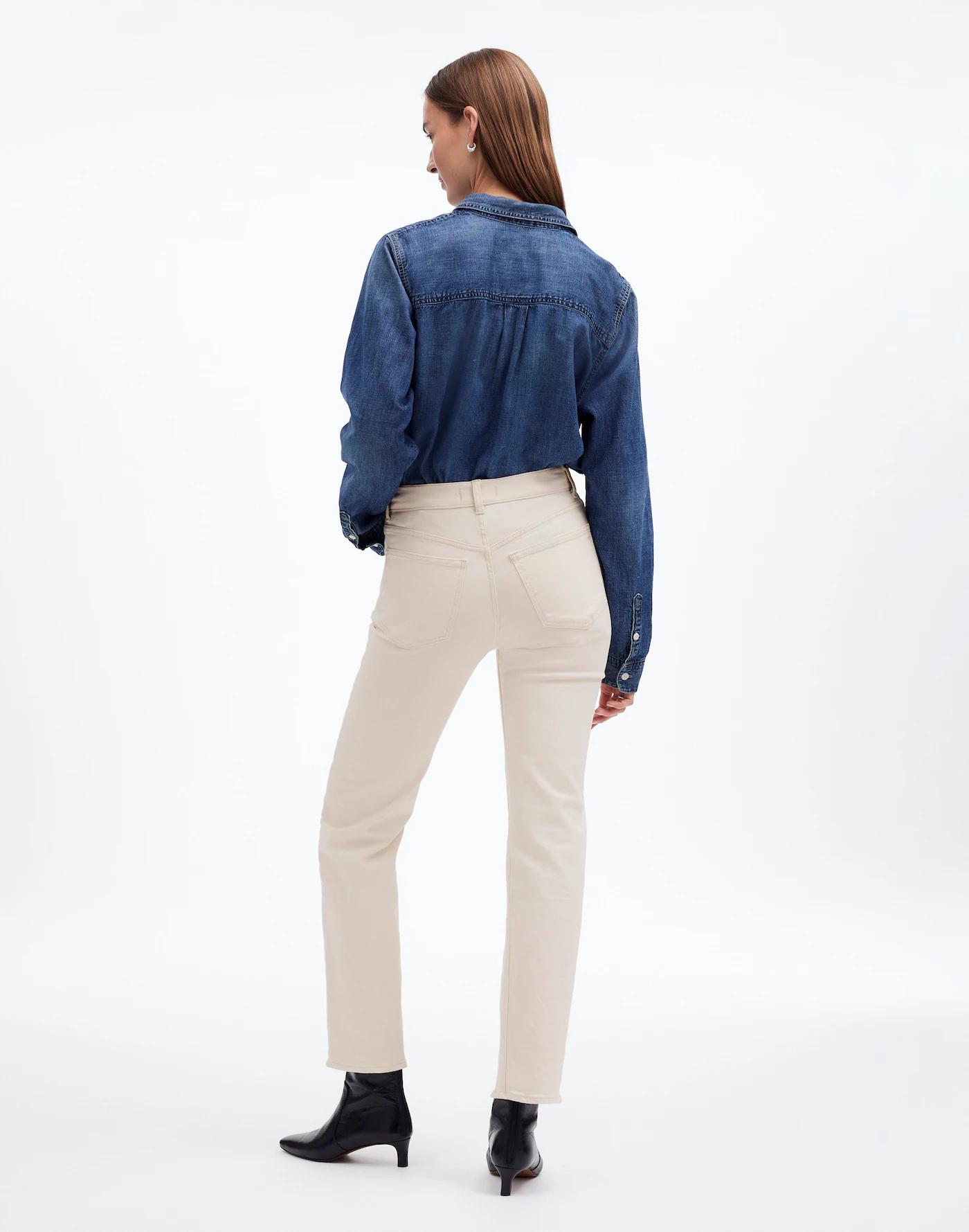 The Petite '90s Straight Jean Product Image