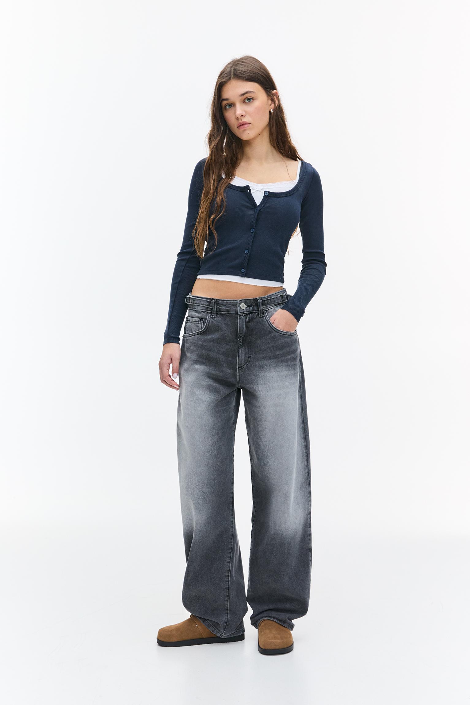 Ribbed T-shirt with buttons Product Image