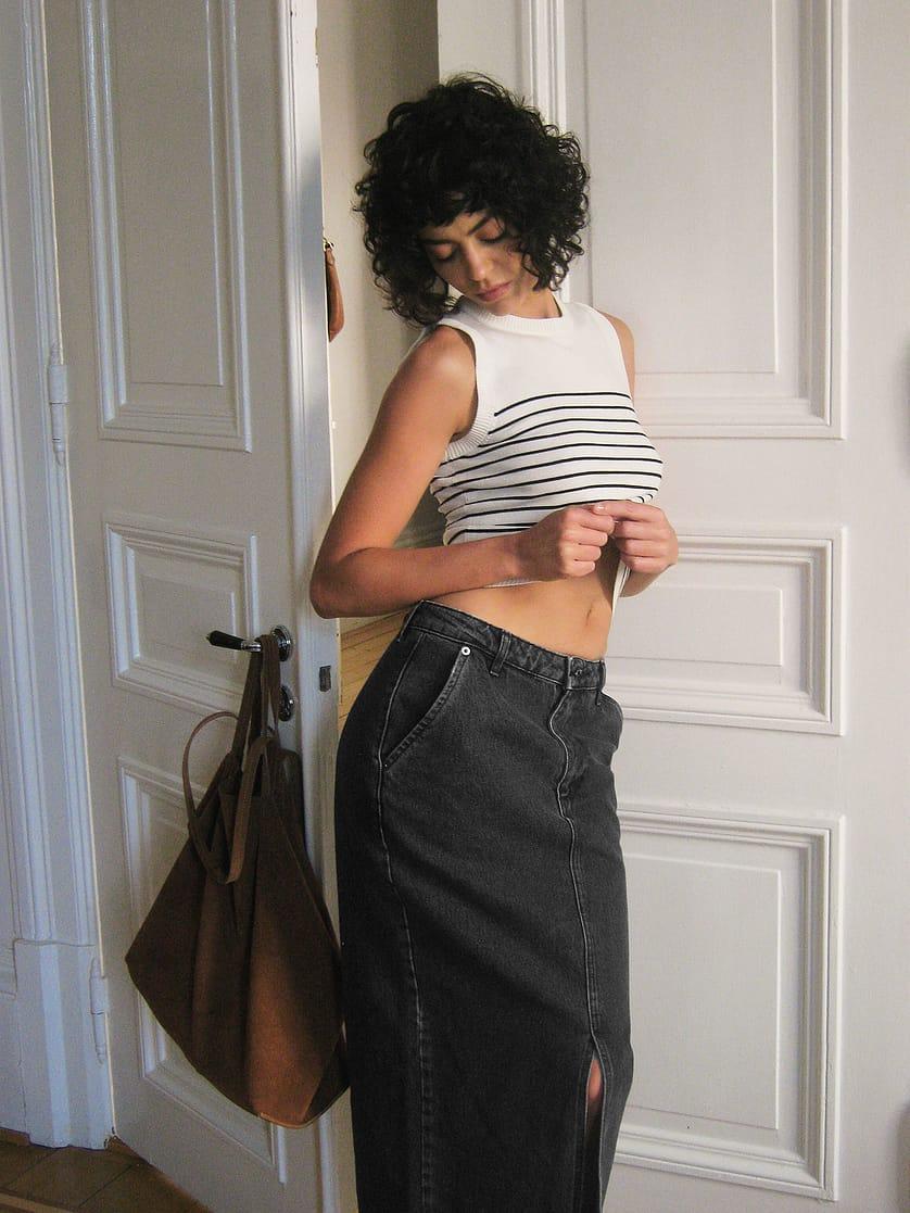 Sleeveless Knitted Striped Top Product Image