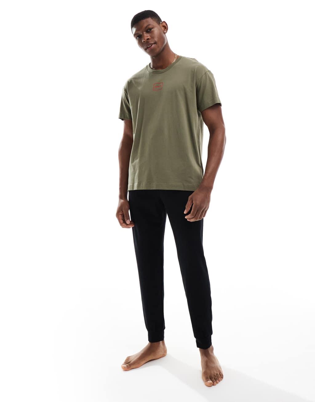 HUGO Bodywear Laze T-shirt in green Product Image