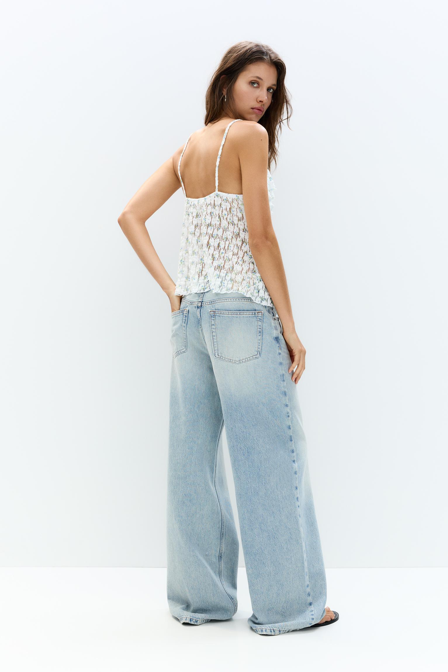 Floral lace top Product Image