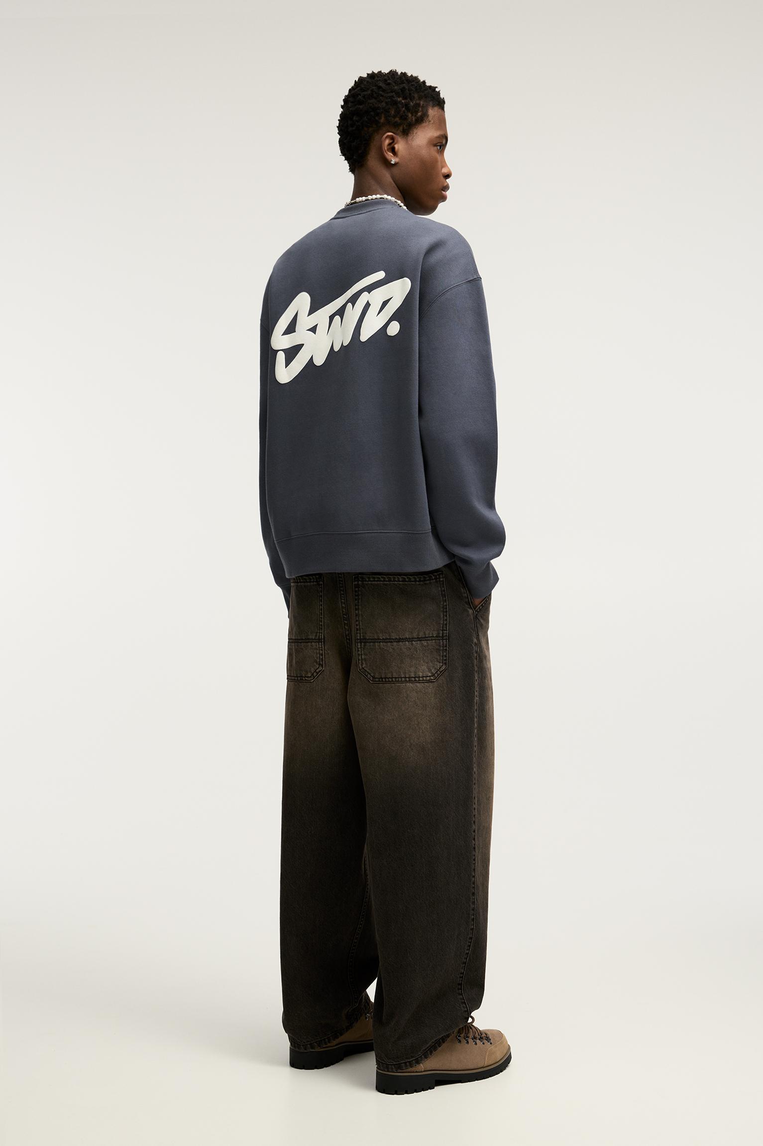 Round neck STWD sweatshirt Product Image