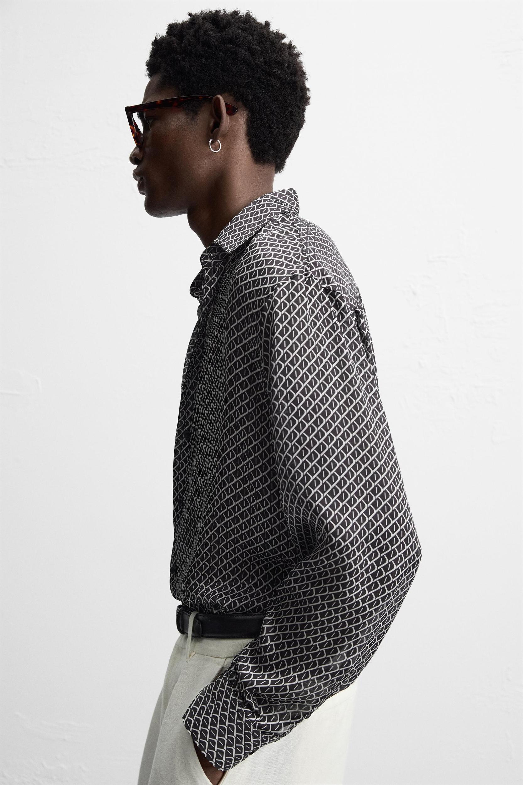 GEOMETRIC PRINT SHIRT Product Image