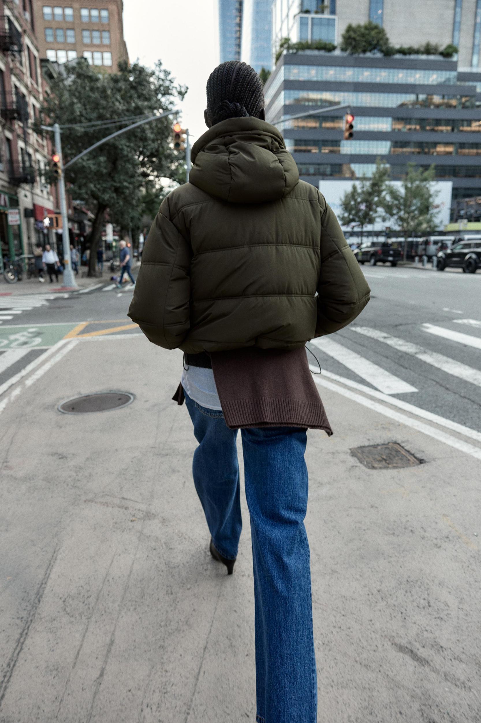 SHORT WATER REPELLENT WINDPROOF HOODIE ANORAK Product Image