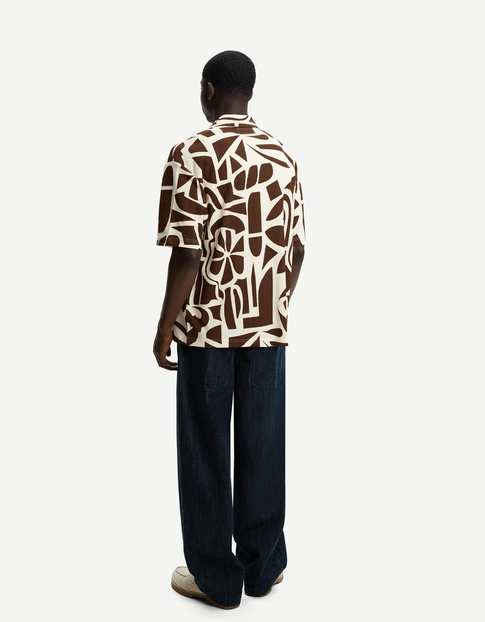 Printed short sleeve pleated shirt Product Image