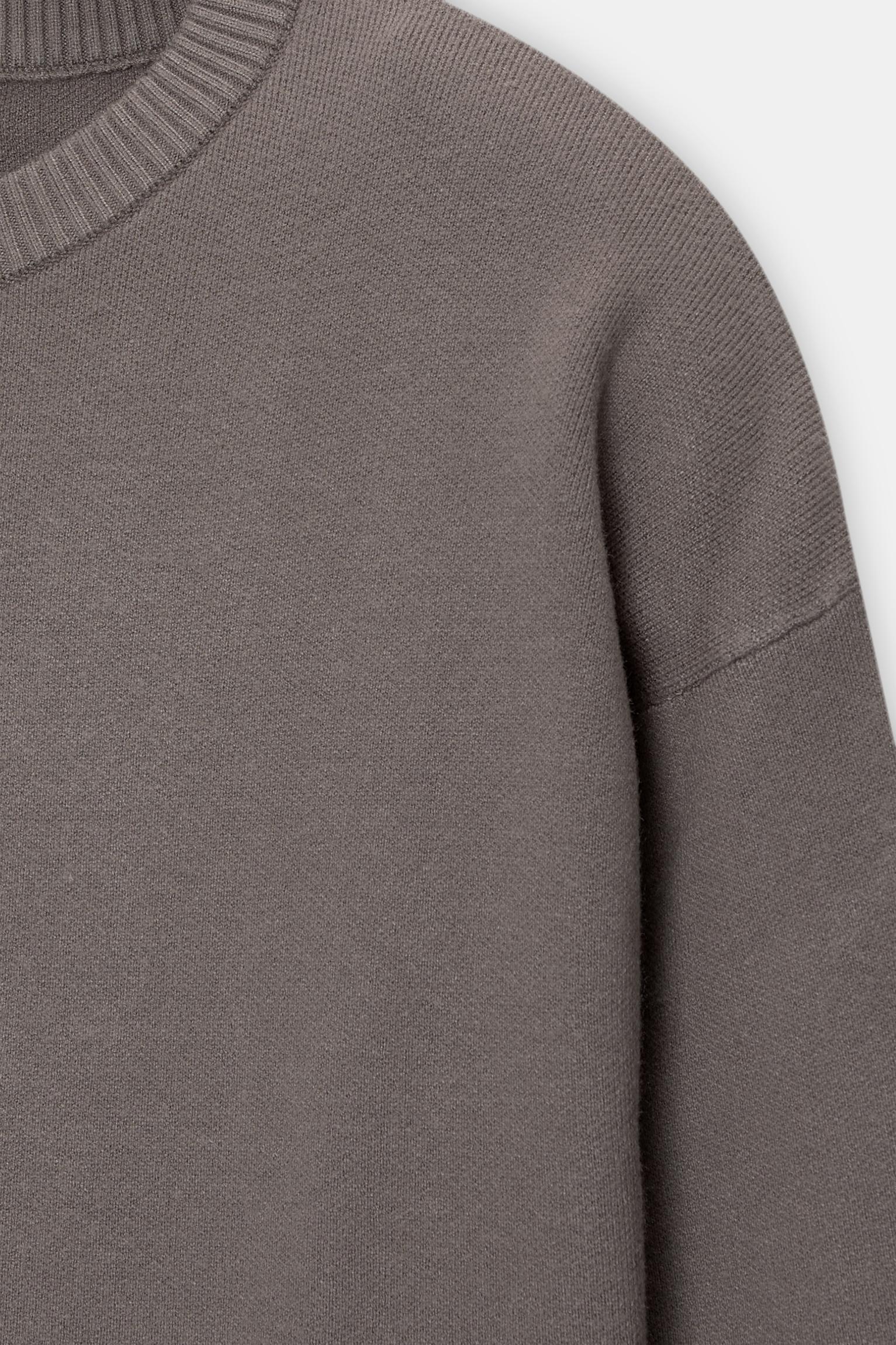 Basic soft sweater Product Image
