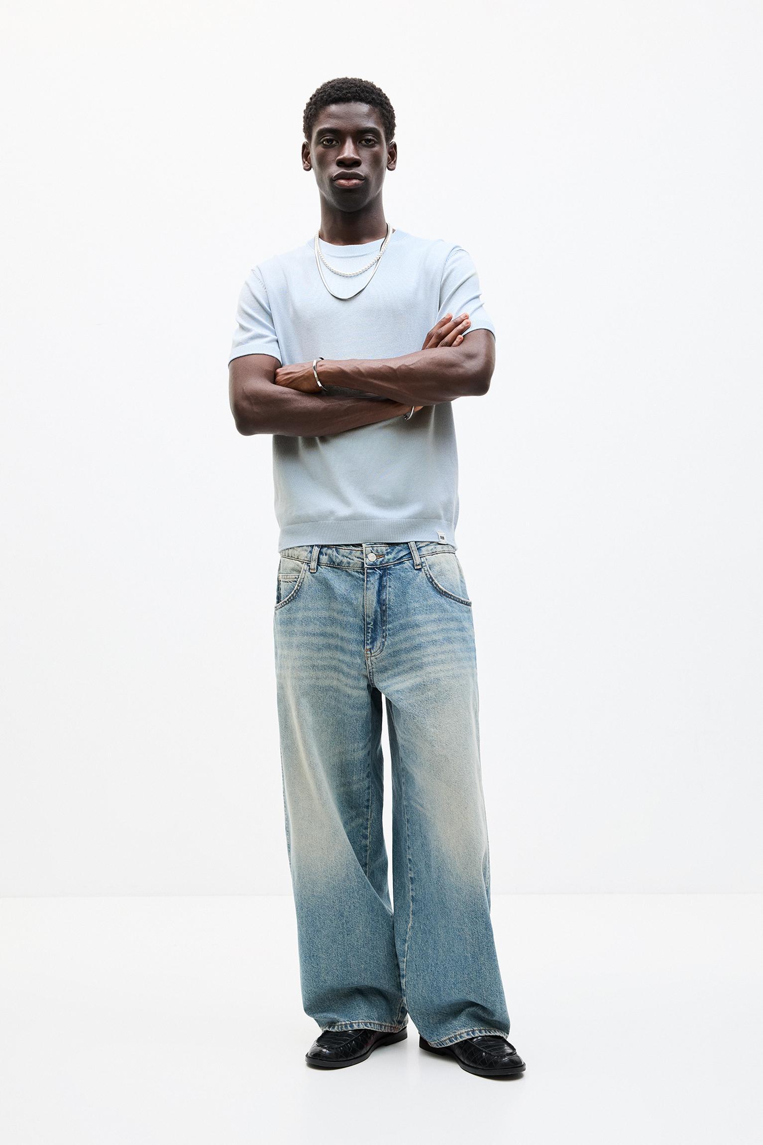 Short sleeve knit T-shirt Product Image