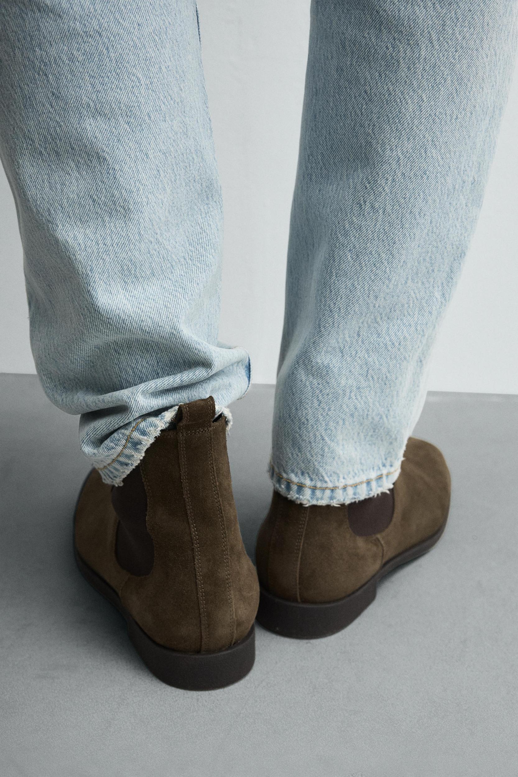 LEATHER CHELSEA BOOTS Product Image