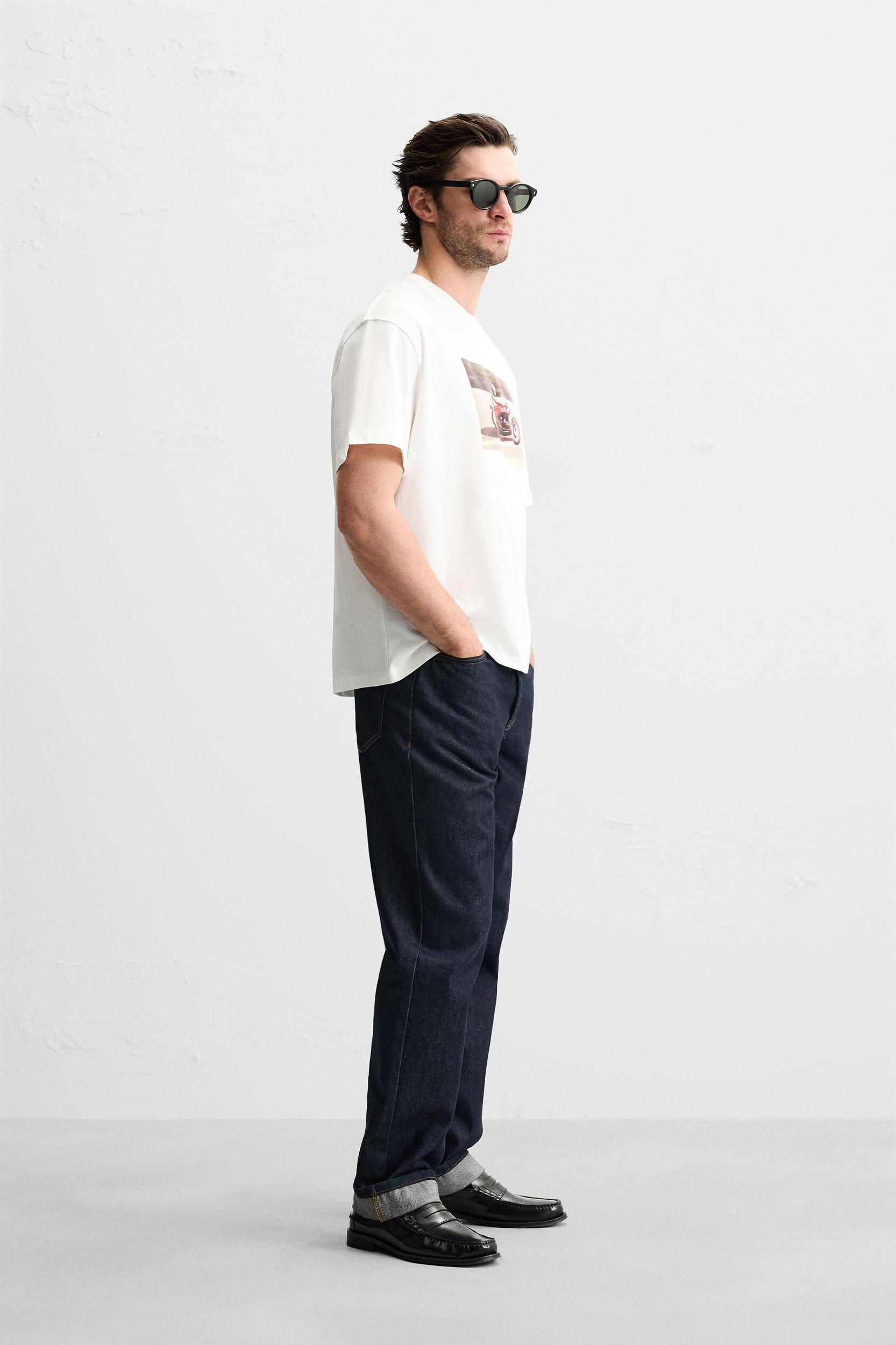 PRINTED PHOTOGRAPH T-SHIRT Product Image