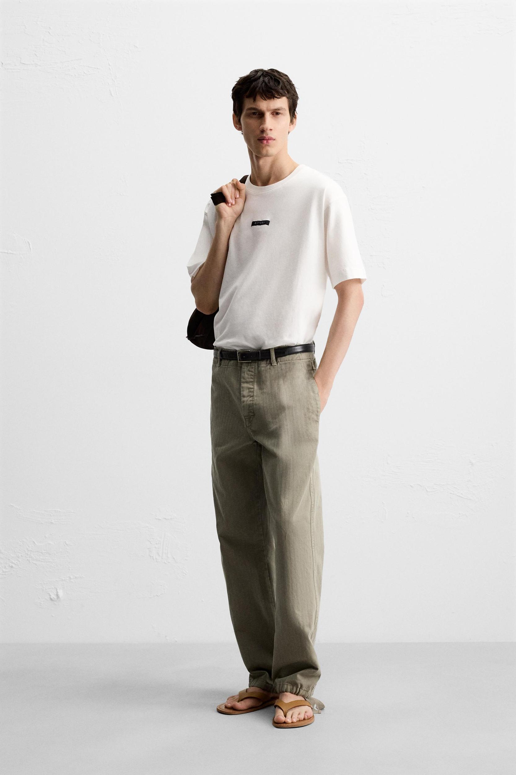 STRAWBERRY PRINT T-SHIRT Product Image