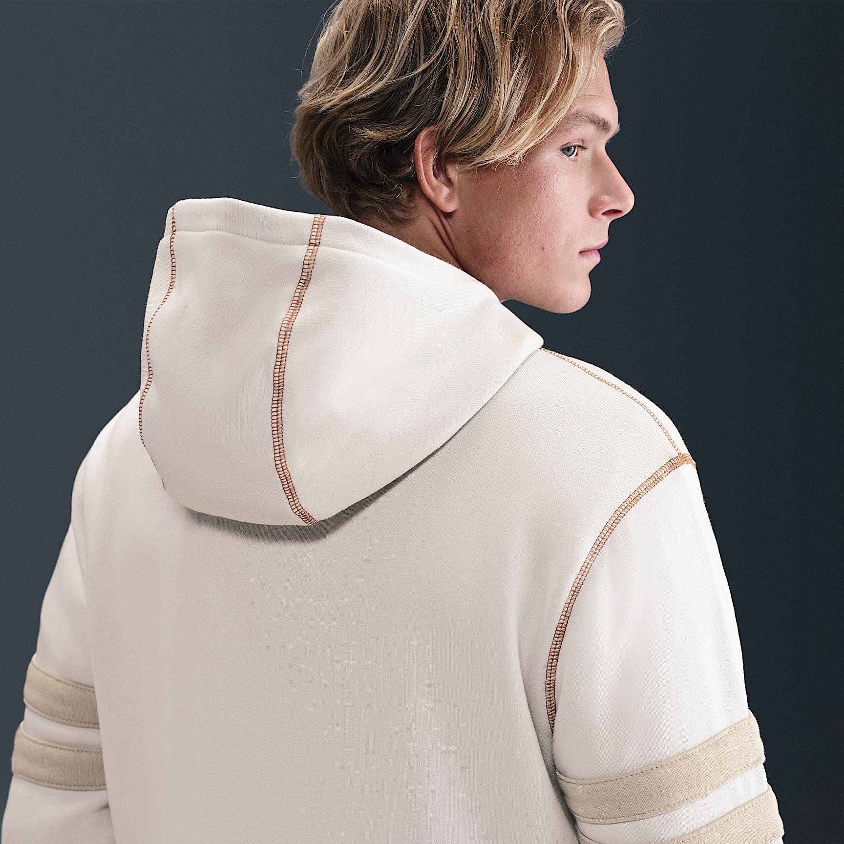 Nike Men's Club Fleece Pullover Hoodie Product Image